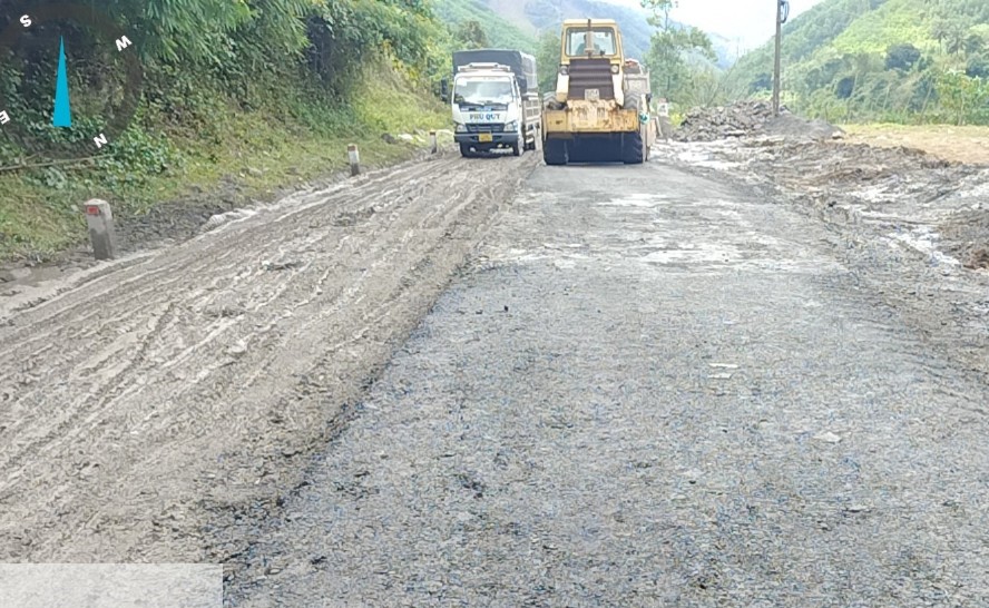 Cận cảnh khắc phục sình lún, hư hỏng nền, mặt đường Hồ Chí Minh nhánh Tây qua Quảng Trị- Ảnh 11.