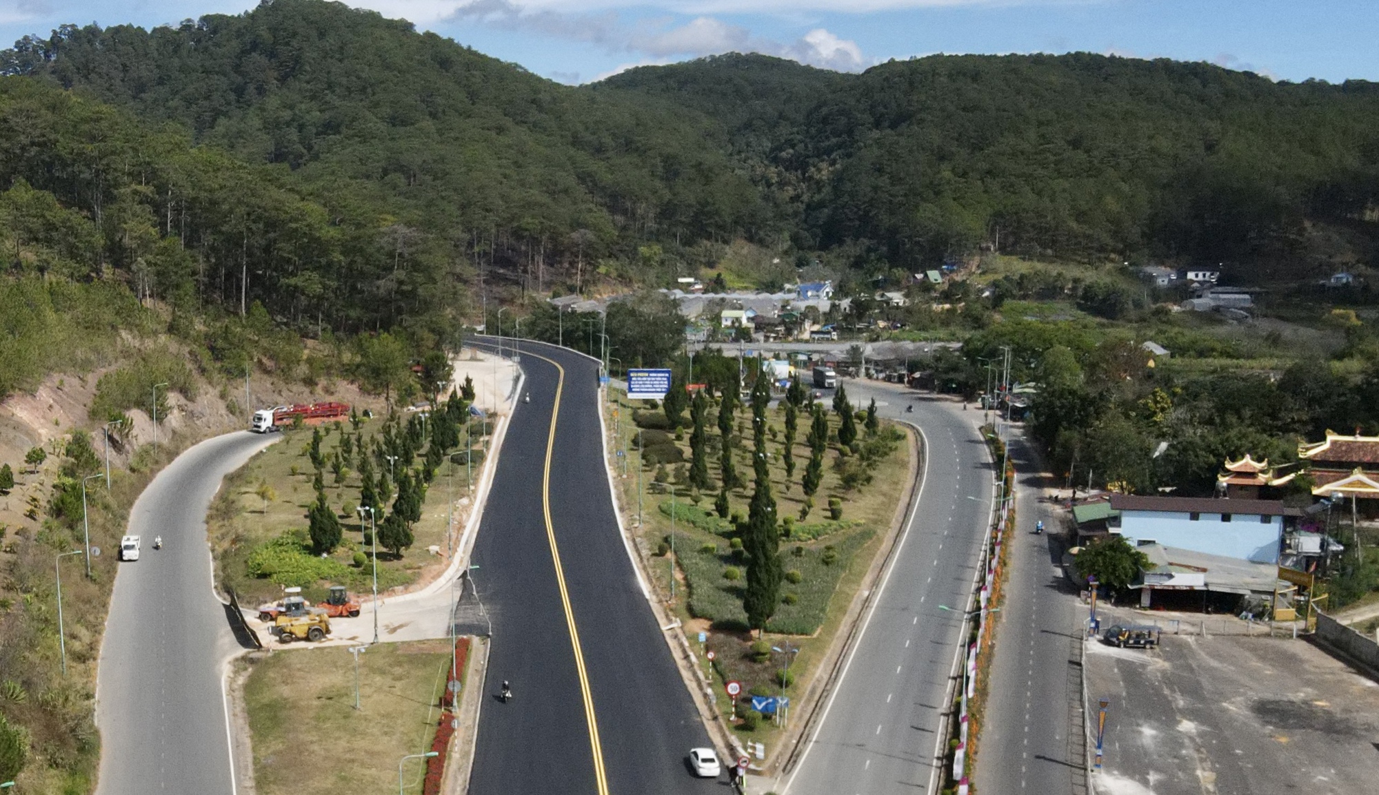 Đưa vào sử dụng hộ lan bánh xoay trên đèo Prenn - Đà Lạt- Ảnh 8.