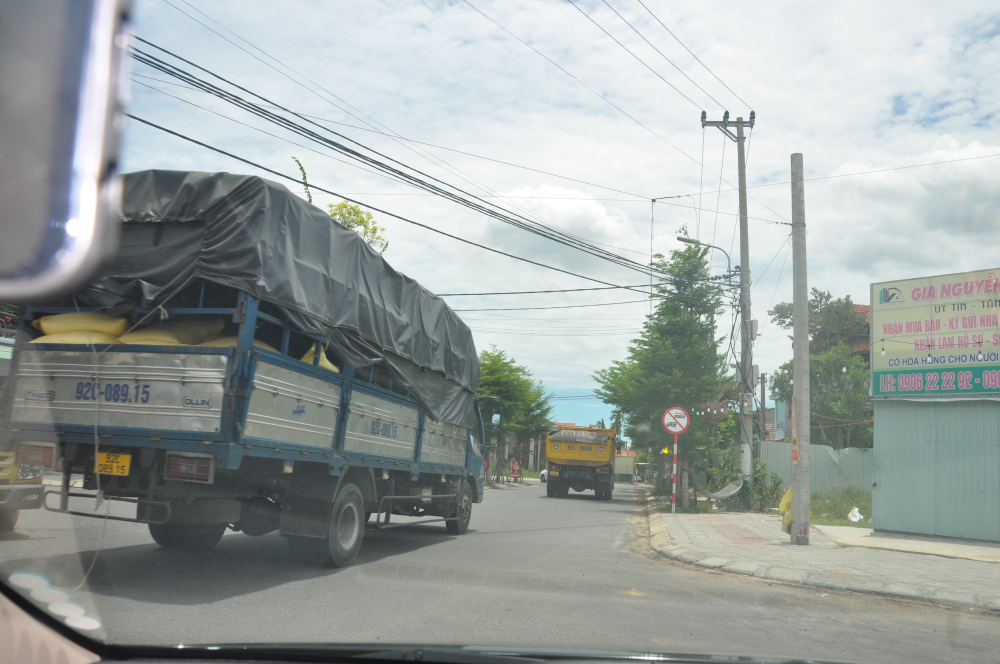 Bất chấp đường cấm, ôtô nối đuôi né trạm thu phí, bức tử đường dân sinh ở Quảng Nam- Ảnh 13.