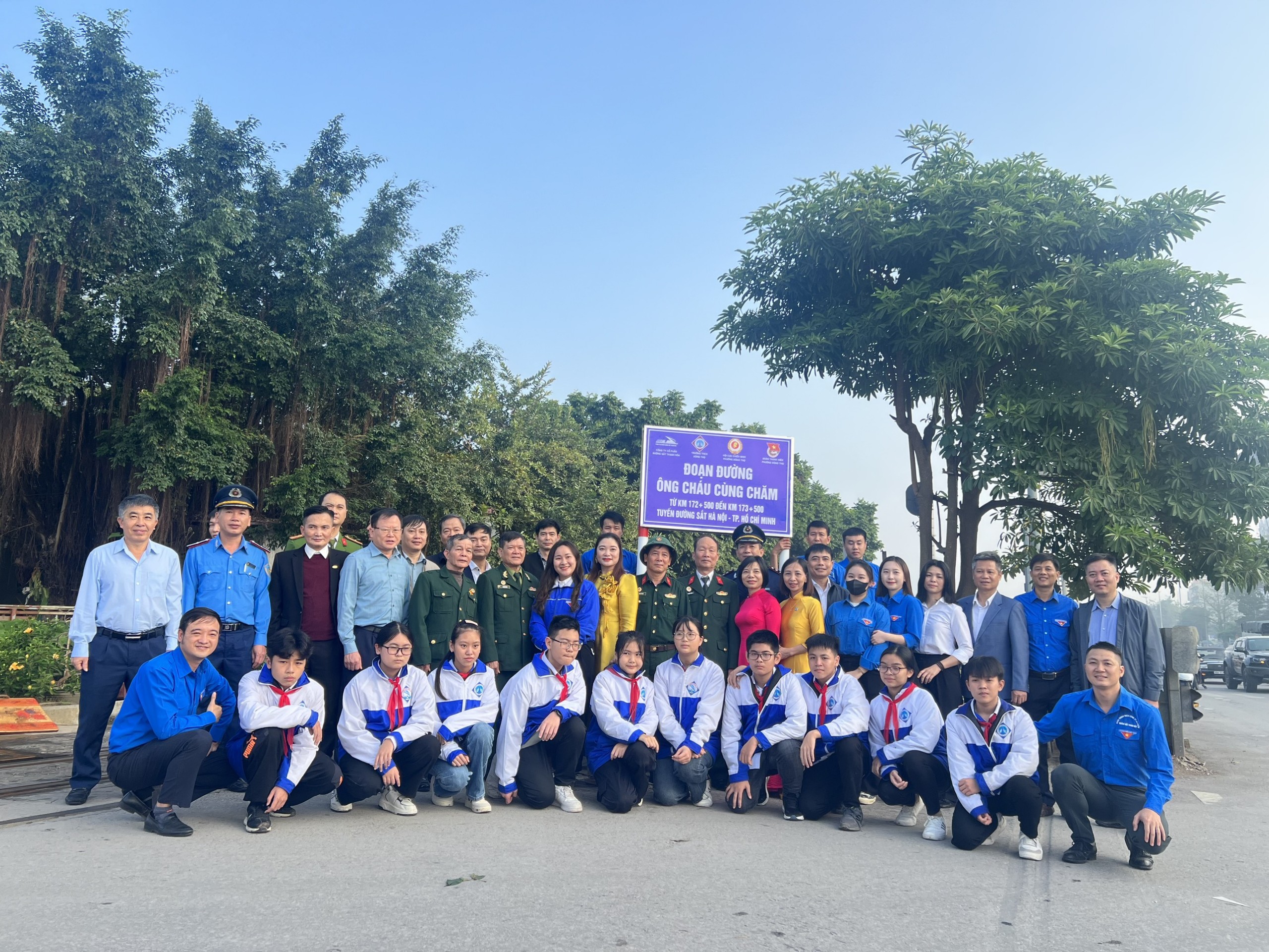 Bàn giao “Đoạn đường ông cháu cùng chăm” tại Thanh Hóa- Ảnh 6.