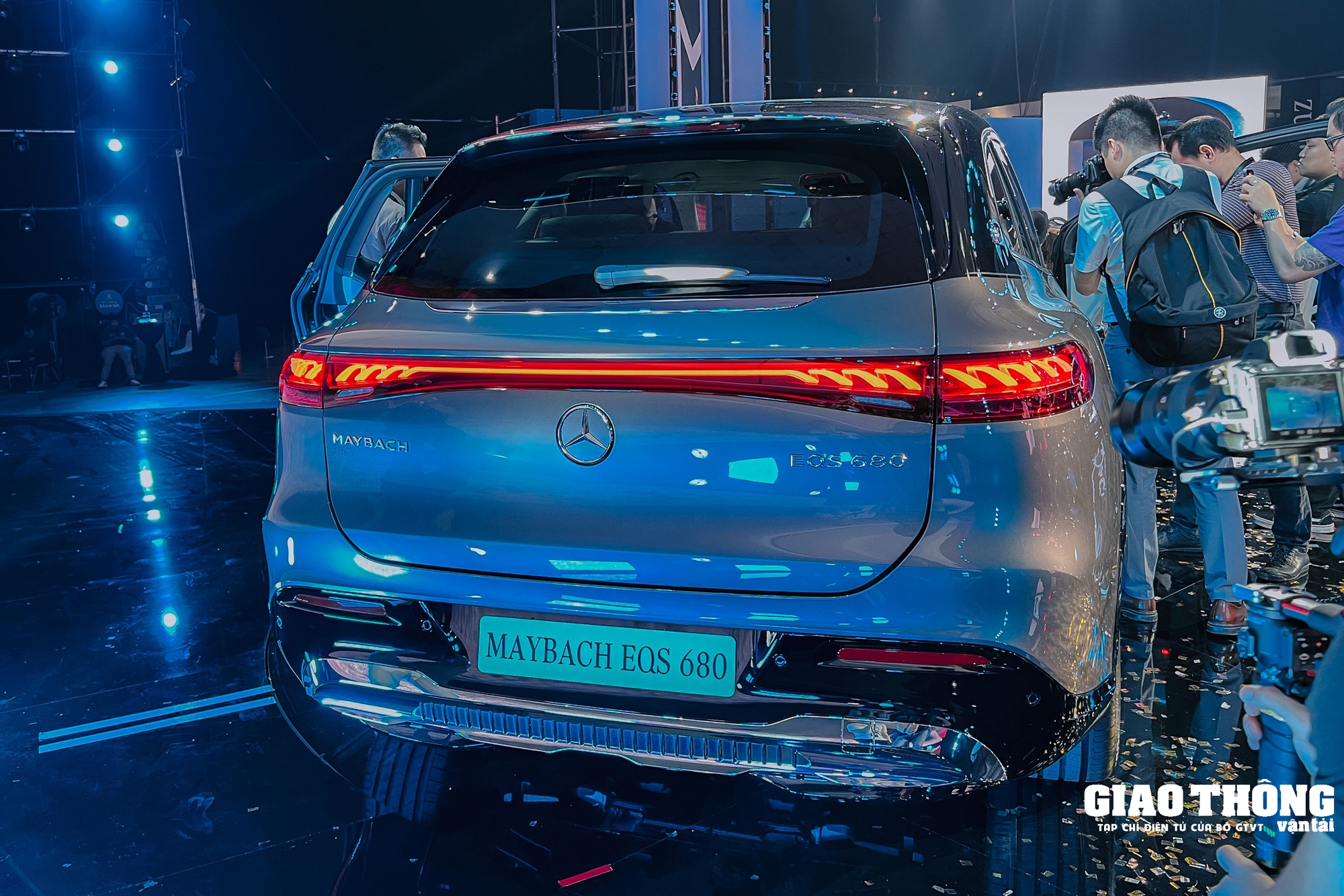 Cận cảnh xe điện Mercedes-Maybach EQS 680 SUV mới bán tại Việt Nam: Điểm nhấn nội thất, giá hơn 7 tỷ đồng - Ảnh 6.