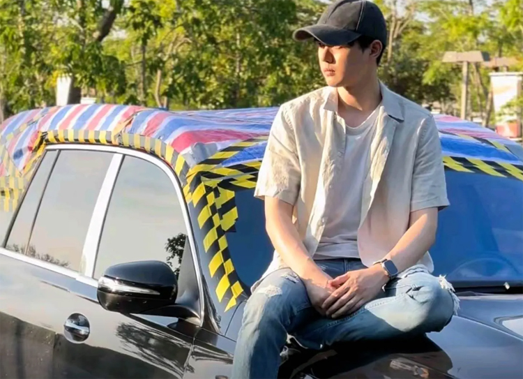 Mercedes-Benz bị tẩy chay vì không bảo hành lỗi dột nước trên Maybach GLS 480 giá gần 10 tỷ đồng- Ảnh 1.