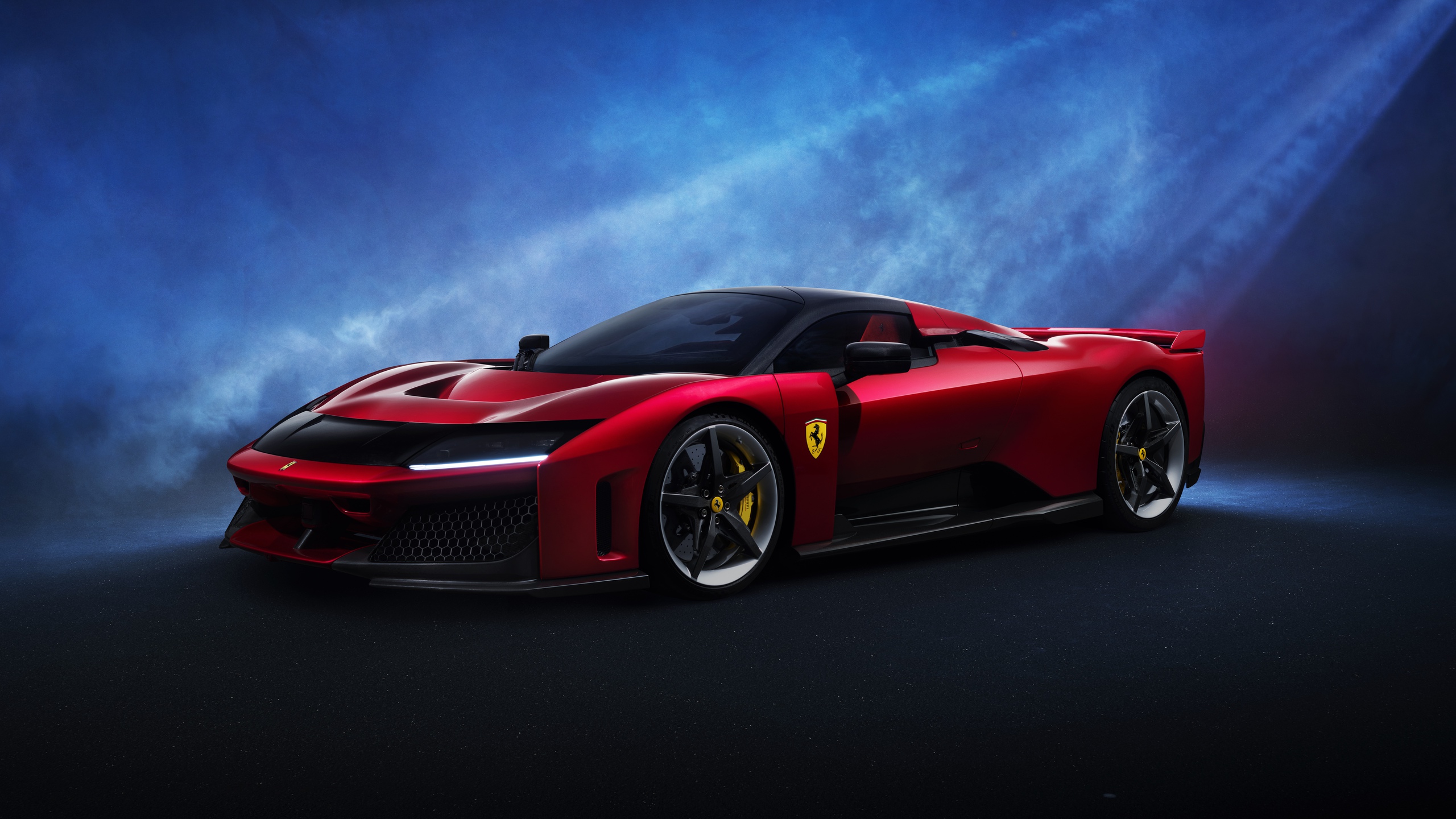Ferrari F80 ra mắt: Siêu xe mạnh đến gần 1.200 mã lực, giá trăm tỷ và những điều thú vị- Ảnh 1.