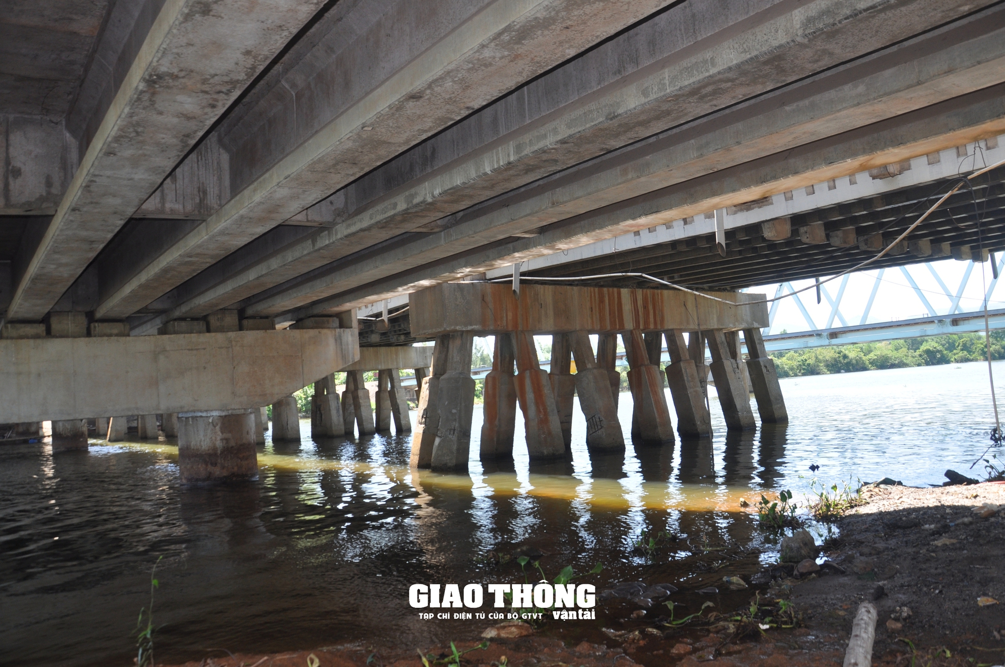 Cận cảnh kiểm tra 