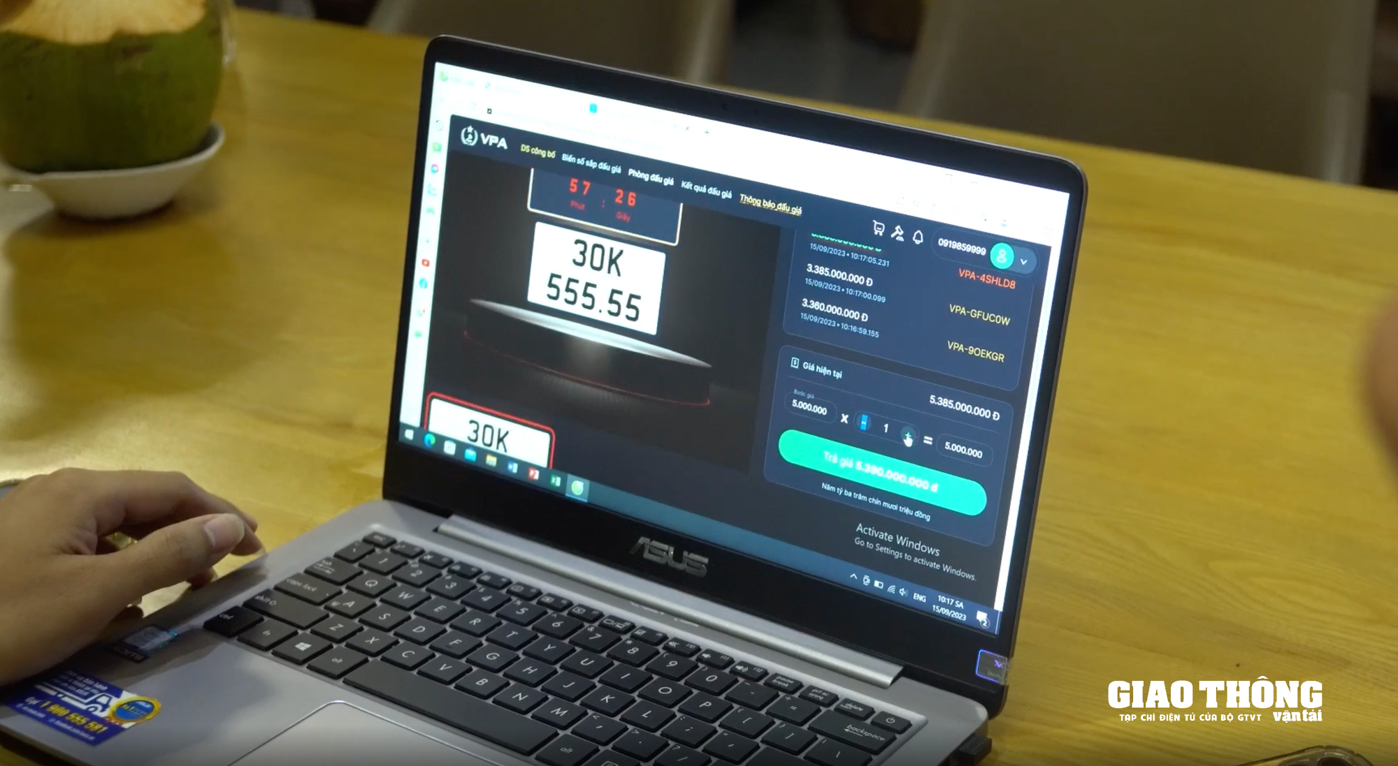 Đấu giá biển số ô tô sau 1 năm: Thu ngân sách lớn, nhưng còn hạn chế chờ thay đổi- Ảnh 1.