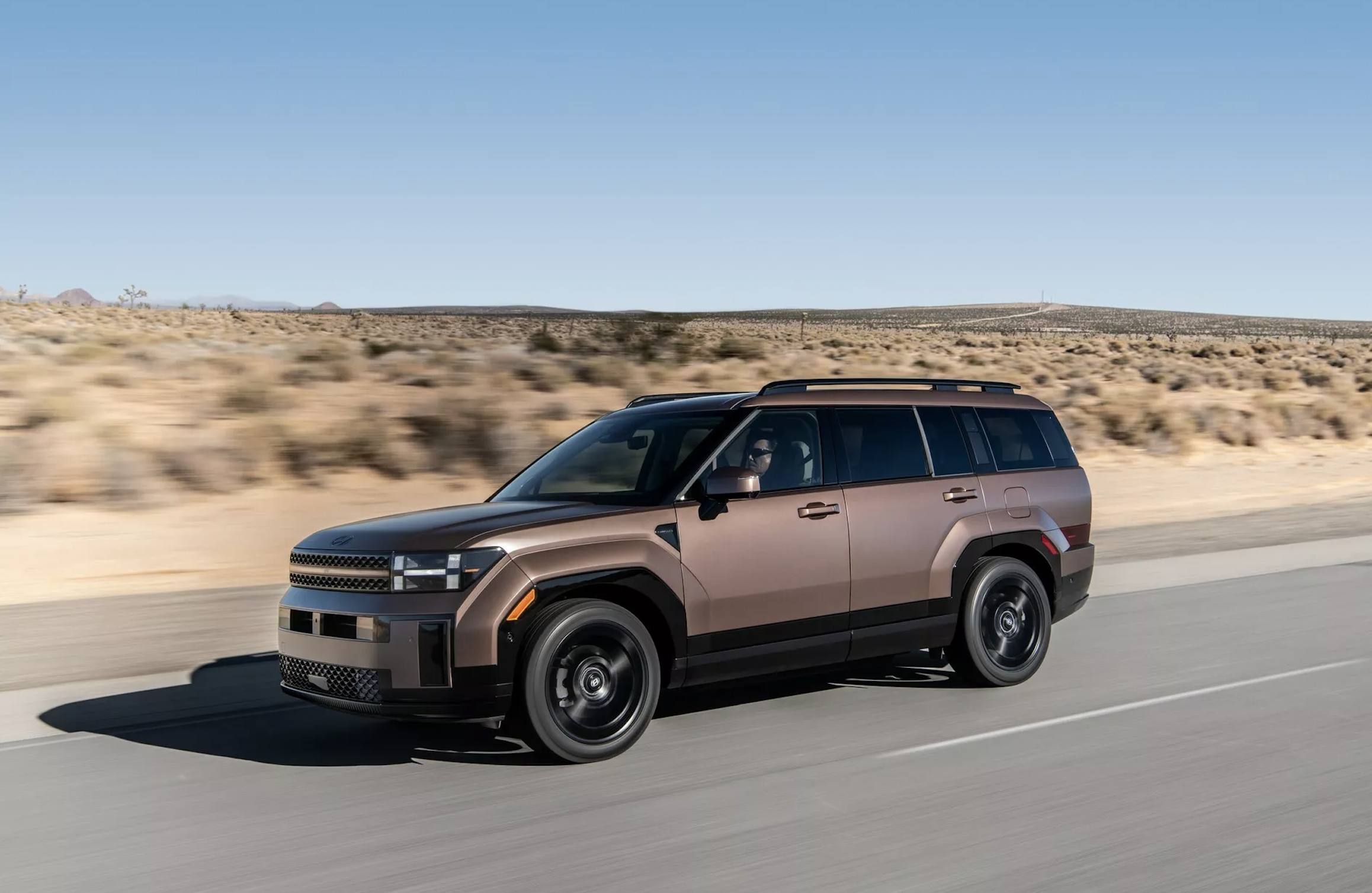 Hyundai Santa Fe vừa ra mắt Việt Nam bị cắt trang bị gì so với bản quốc tế?- Ảnh 2.