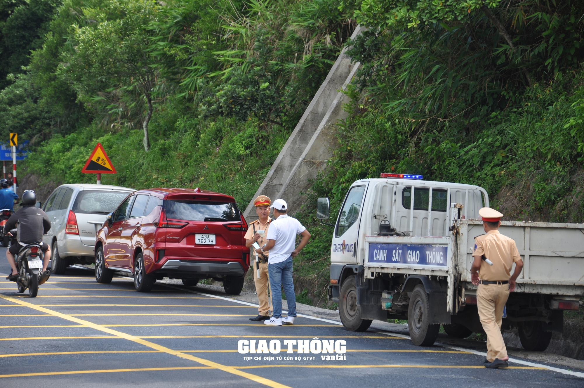 Đảm đảm TTATGT ở khu di tích Hải Vân Quan trên đèo Hải Vân - Ảnh 2.