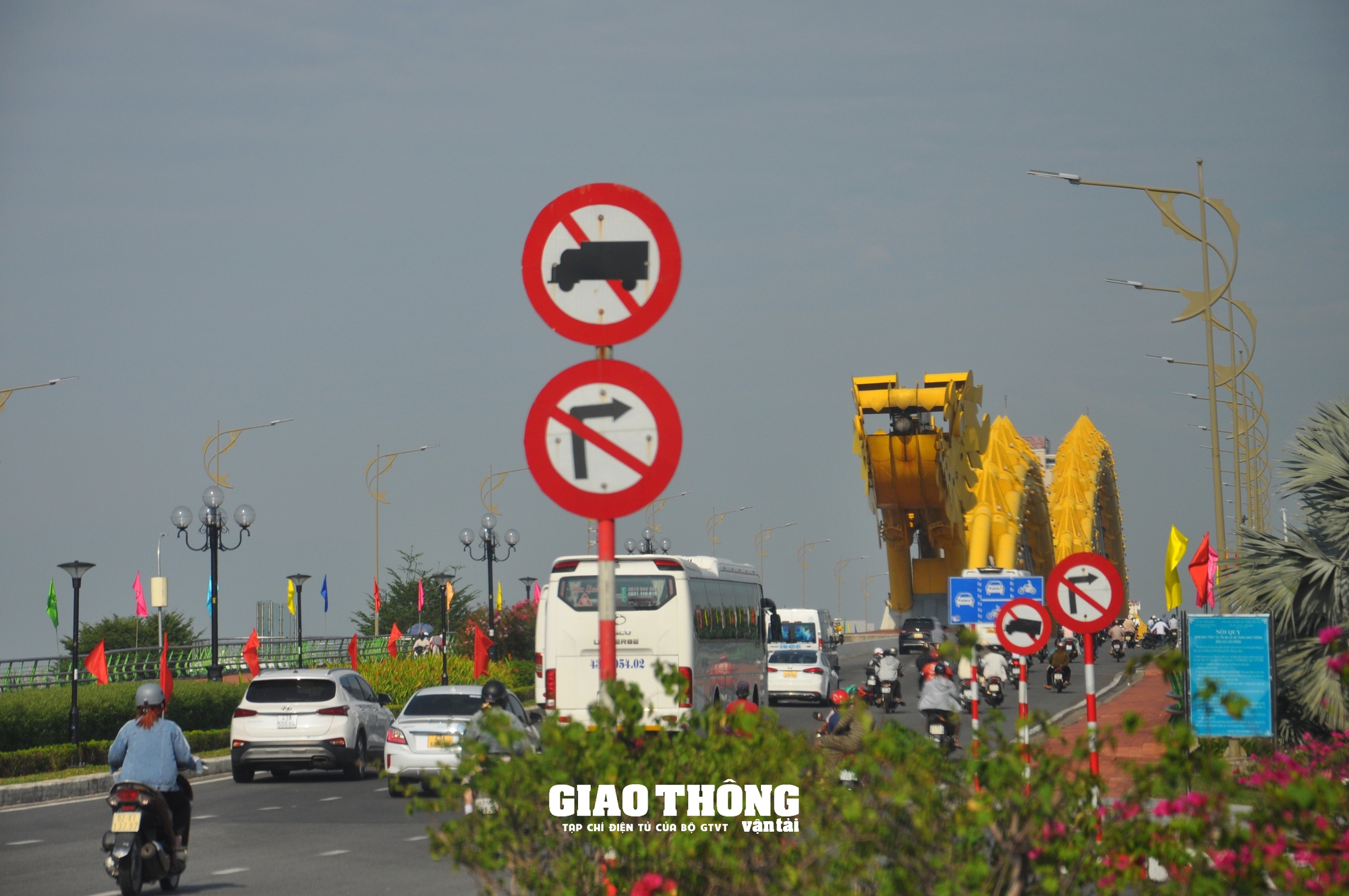 Đà Nẵng tăng cường đảm bảo TTATGT phục vụ hoạt động du lịch - Ảnh 1.