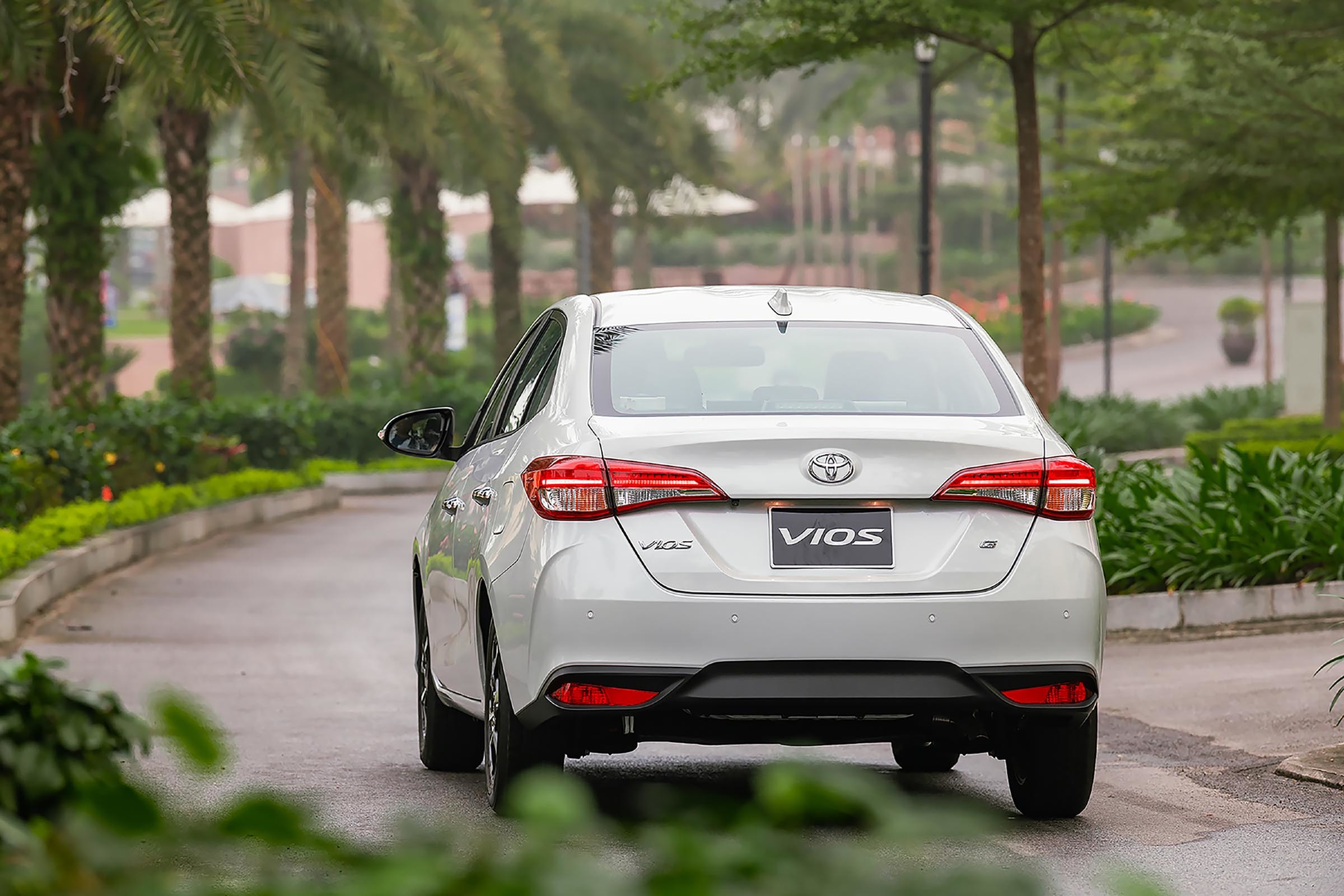 Giá lăn bánh xe Toyota Vios tháng 11/2024: Dồn dập ưu đãi, rẻ như Hyundai Grand i10 - Ảnh 4.