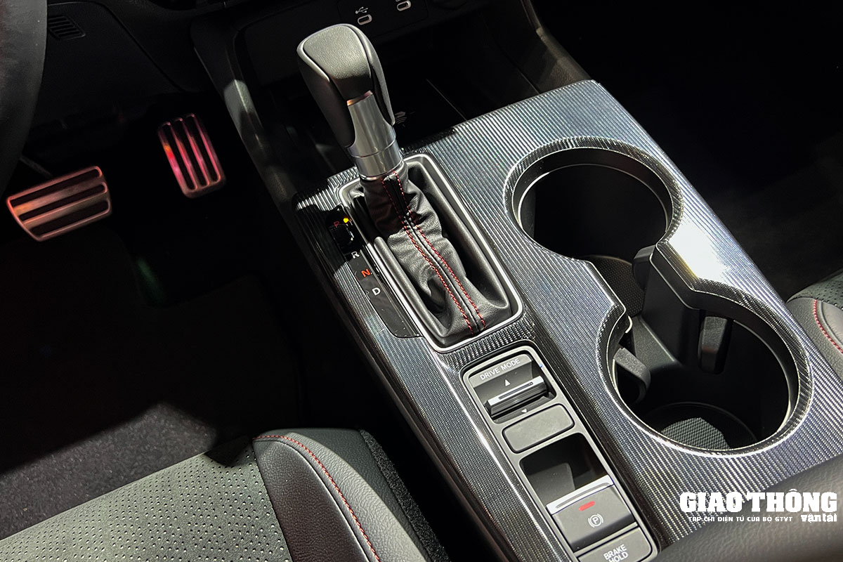 Chi tiết Honda Civic 2025 ra mắt Việt Nam: Bản hybrid giá gần 1 tỷ đồng- Ảnh 13.