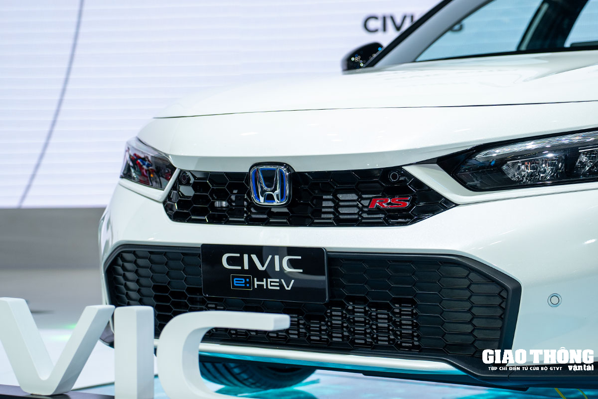 Chi tiết Honda Civic 2025 ra mắt Việt Nam: Bản hybrid giá gần 1 tỷ đồng- Ảnh 3.