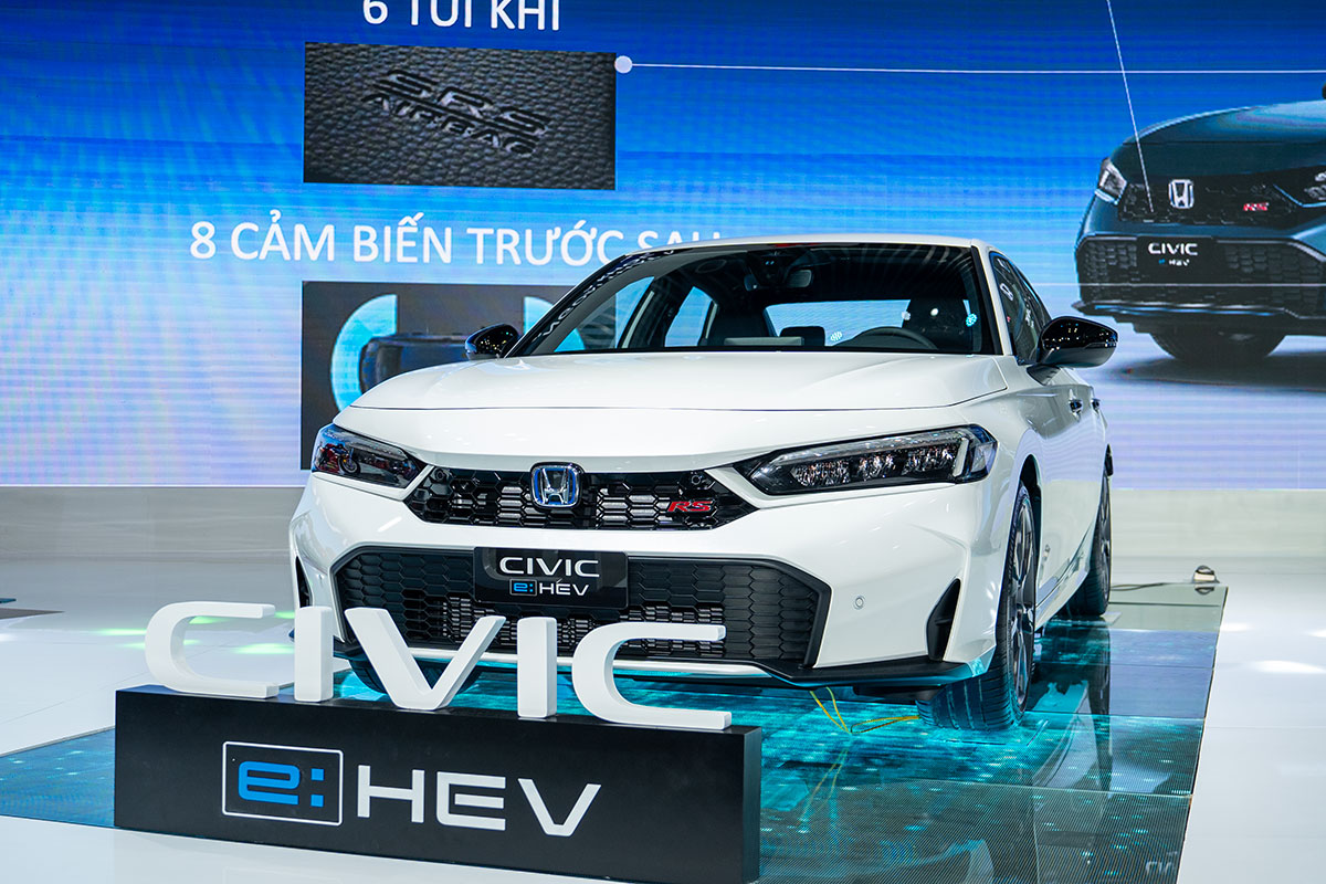 Loạt ô tô giảm giá mạnh tháng 4/2024: Honda Civic, CR-V giảm mạnh, Lynk & Co lần đầu gia nhập cuộc đua - Ảnh 1.