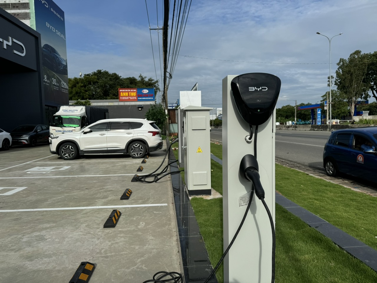 Ô tô Trung Quốc ồ ạt vào Việt Nam: Có thương hiệu chưa gặp xe ngoài đường, gặp khó ở đâu?- Ảnh 5.