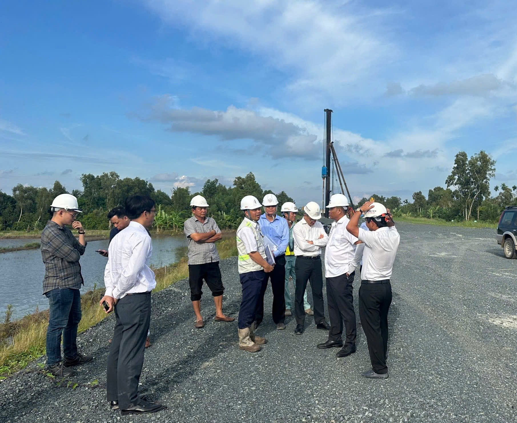 Cao tốc Cần Thơ - Hậu Giang cần nỗ lực lớn để về đích đúng hẹn - Ảnh 1.