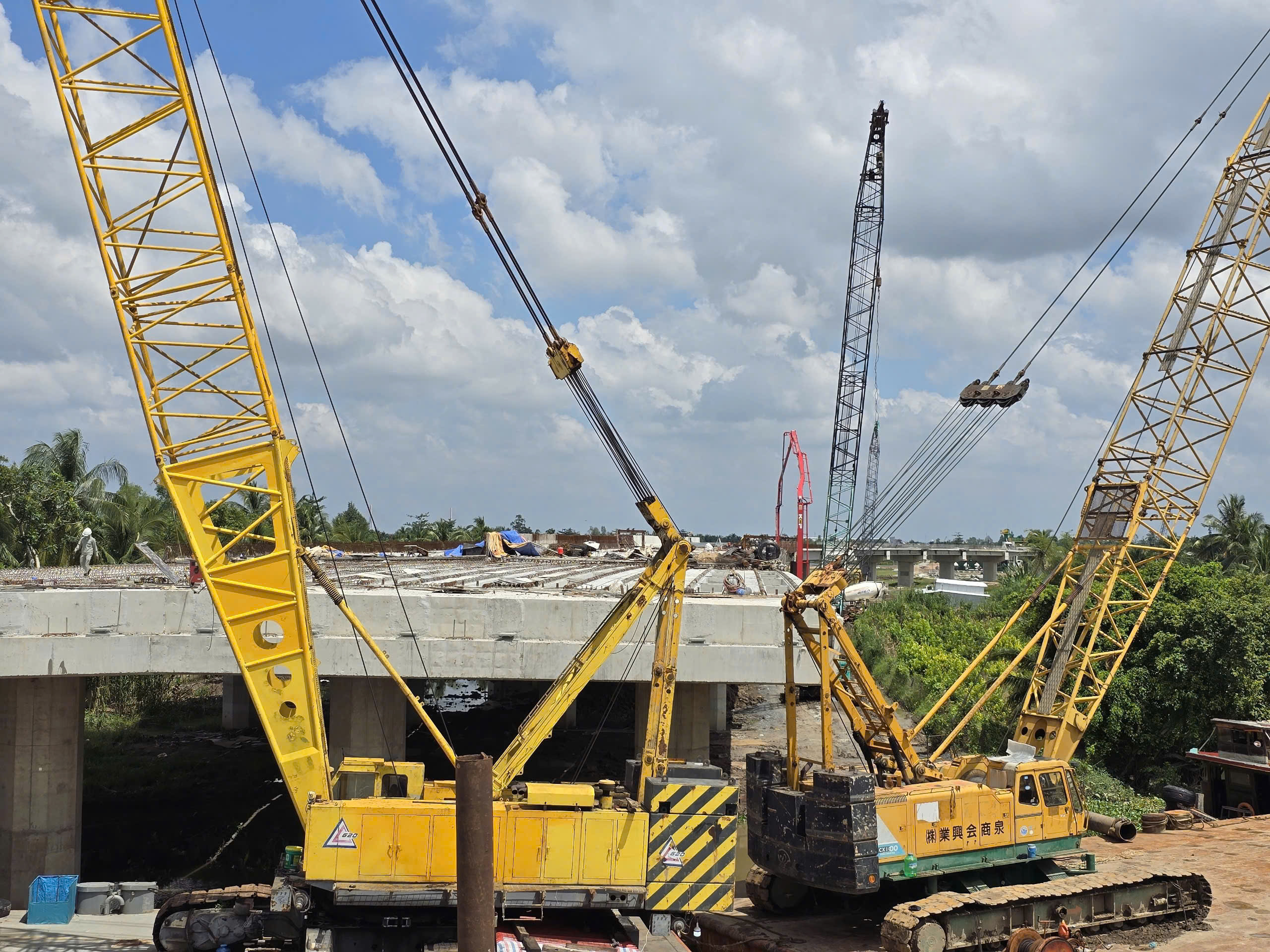 Cao tốc Cần Thơ - Hậu Giang cần nỗ lực lớn để về đích đúng hẹn - Ảnh 2.