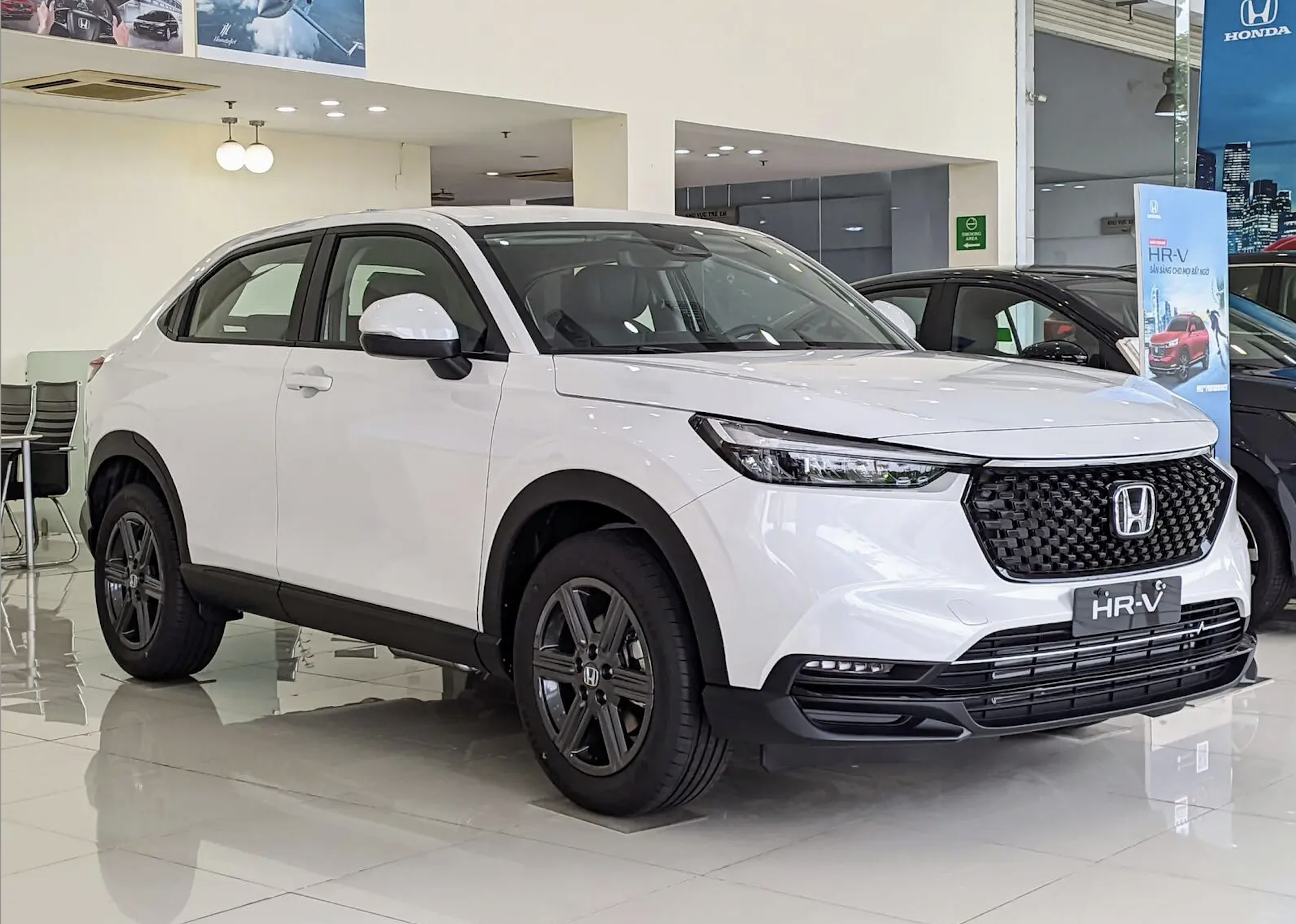 Cuộc đua doanh số cuối năm 2024: Xe nhập khẩu liên tục ưu đãi- Ảnh 2. Cuộc đua doanh số cuối năm 2024: Xe nhập khẩu liên tục ưu đãi- Ảnh 2.