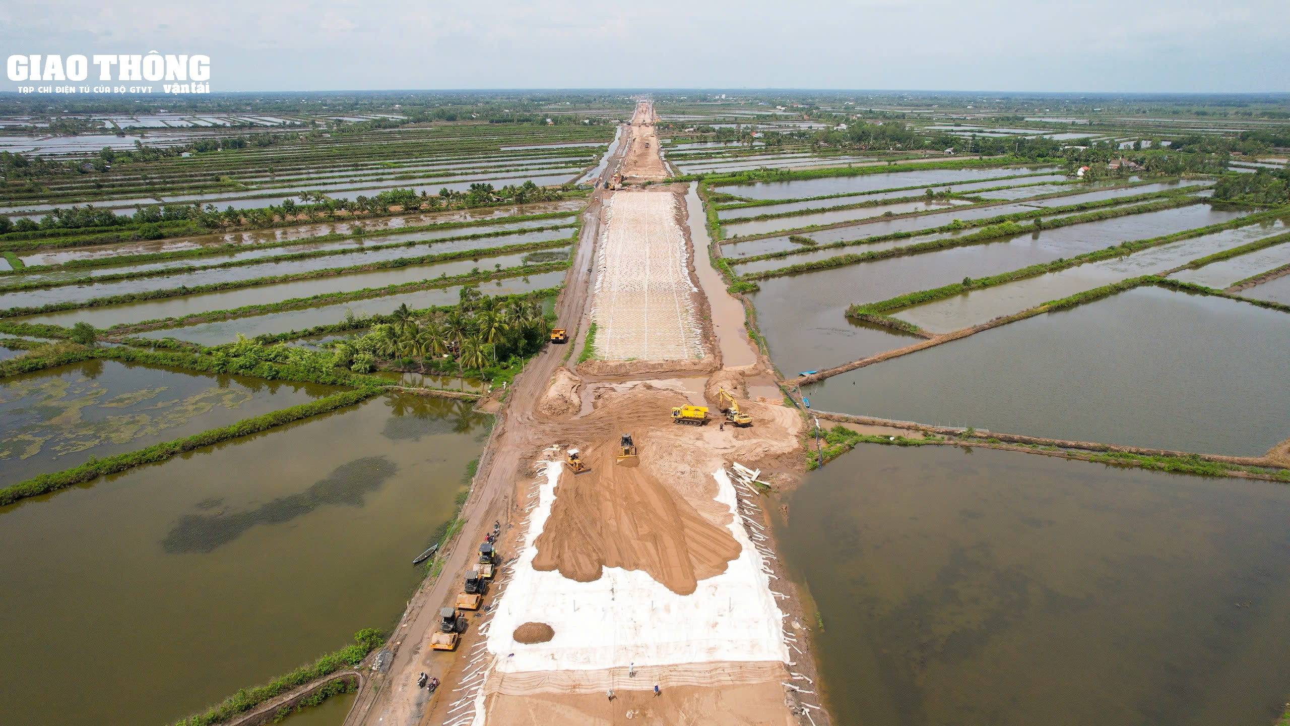 Bộ trưởng Nguyễn Văn Thắng: Phải hoàn thành gia tải cao tốc Cần Thơ - Cà Mau vào cuối năm- Ảnh 2.