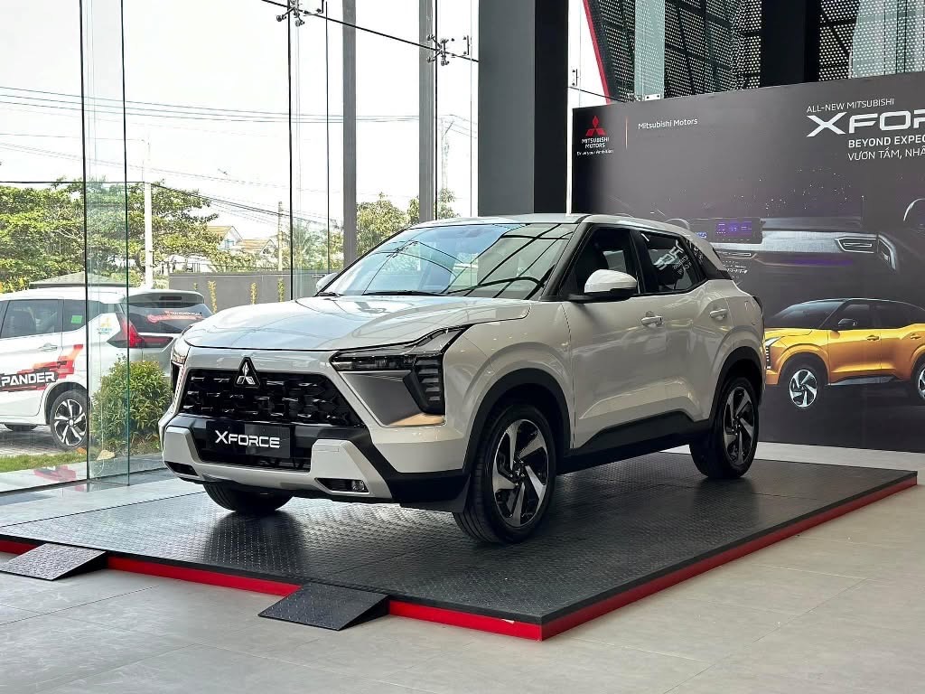Thị trường SUV ngập ưu đãi, sôi động cuối năm: Omoda C5 vừa ra mắt cũng có tên cùng nhiều xe nhập khẩu khác- Ảnh 2.
