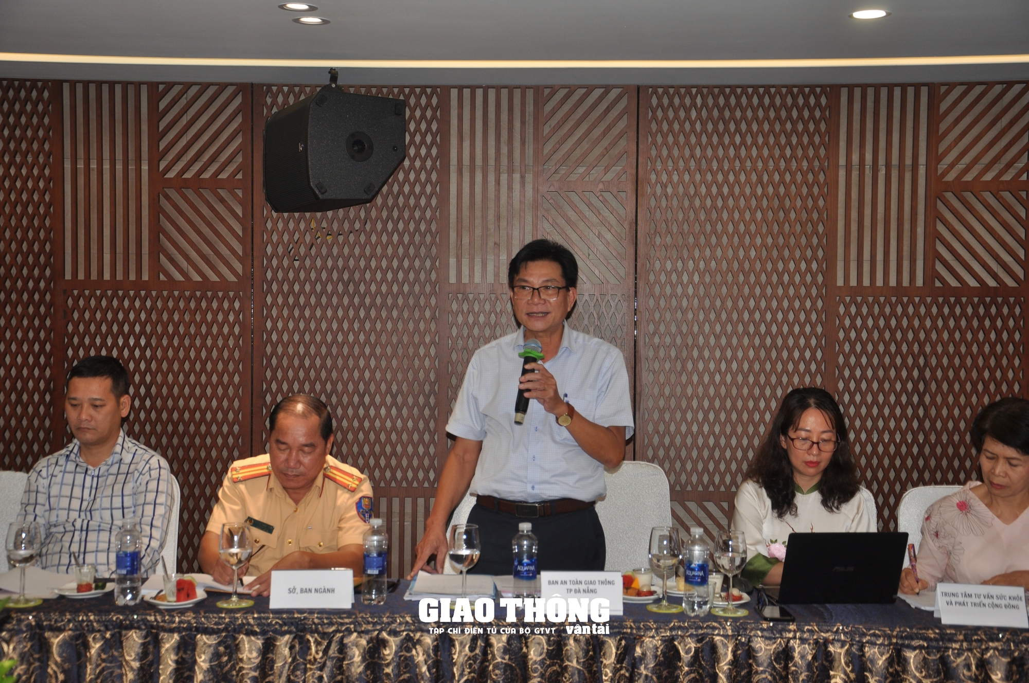 Đảm bảo an toàn cho trẻ em trên ô tô khi tham gia giao thông - Ảnh 8.