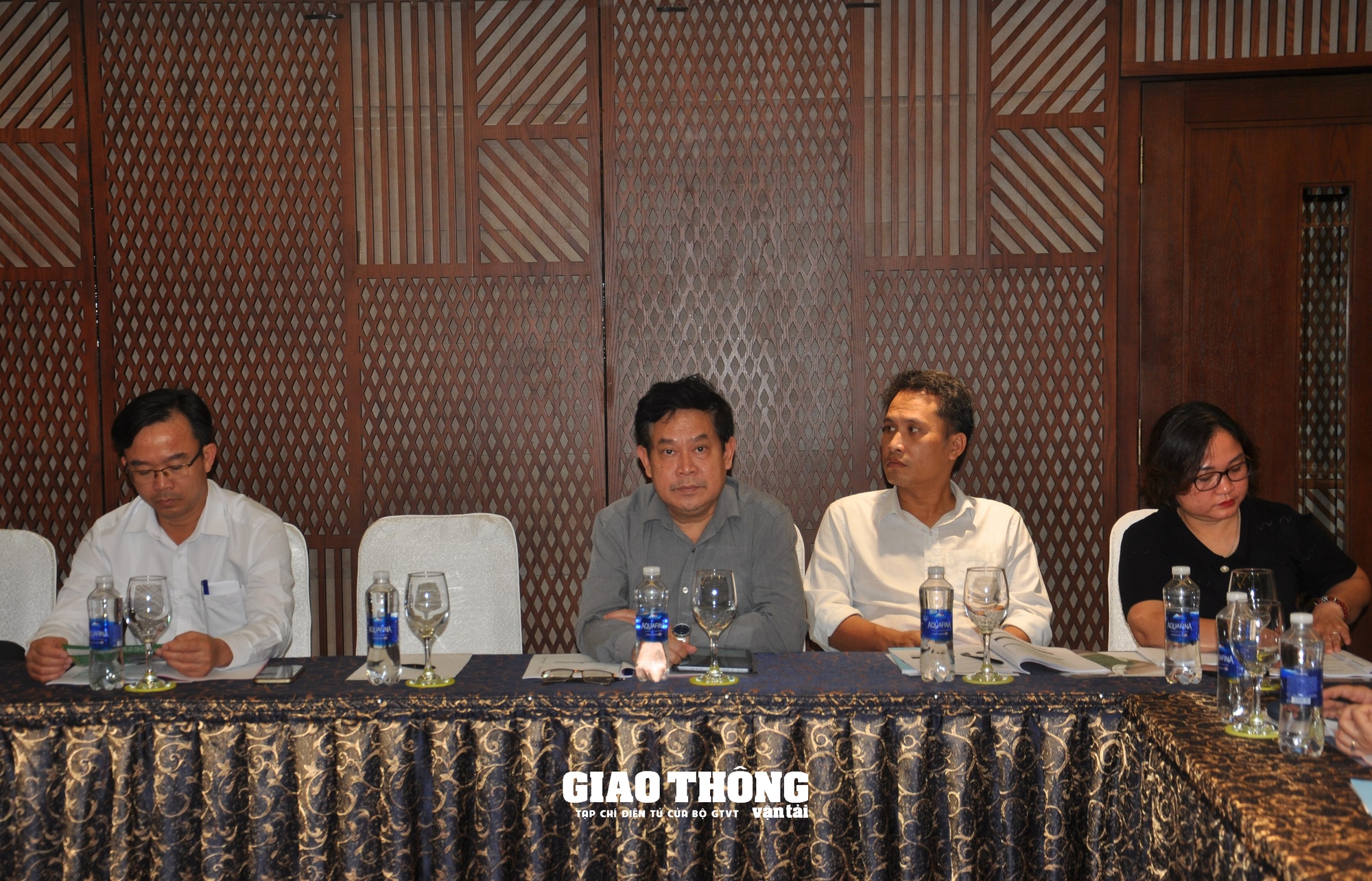 Đảm bảo an toàn cho trẻ em trên ô tô khi tham gia giao thông - Ảnh 10.