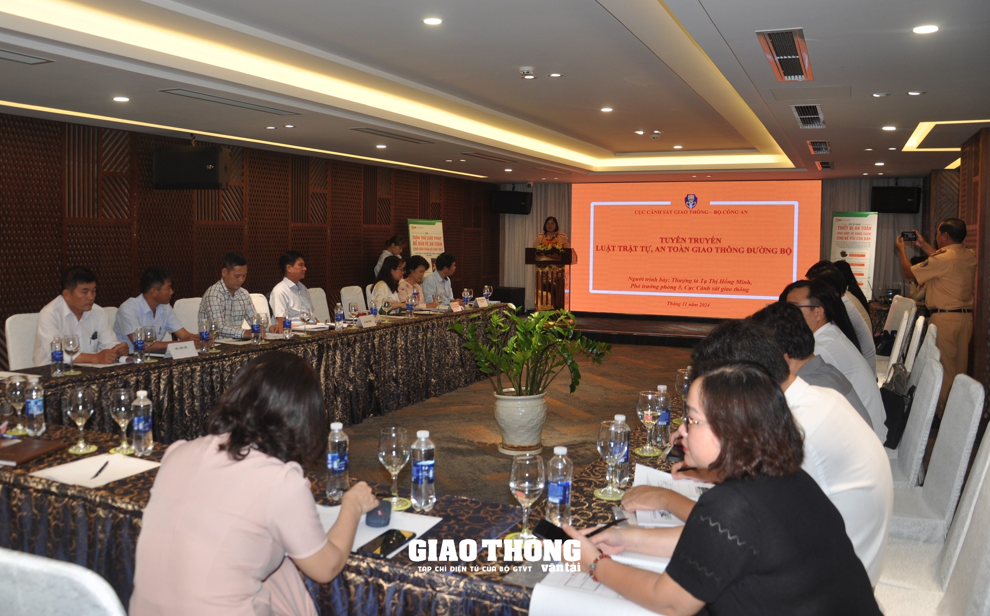 Đảm bảo an toàn cho trẻ em trên ô tô khi tham gia giao thông - Ảnh 11.