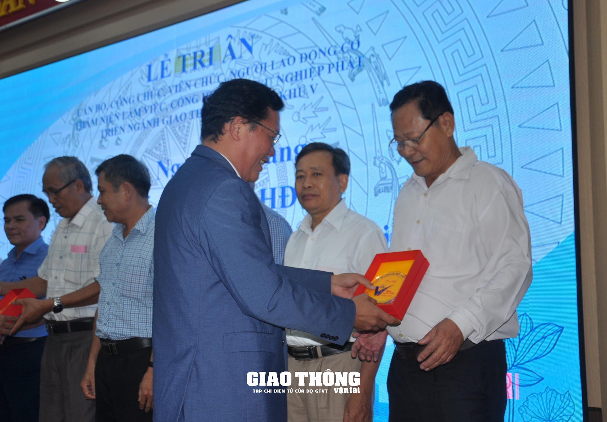 Ấm áp Ngày truyền thống Giao thông đường bộ Khu V - Ảnh 24.