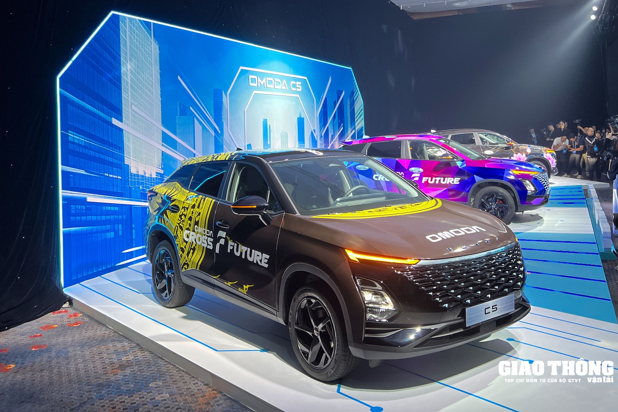 Soi 2 phiên bản Omoda C5 để thấy sự khác biệt về trang bị- Ảnh 1. Soi 2 phiên bản Omoda C5 để thấy sự khác biệt về trang bị- Ảnh 1.