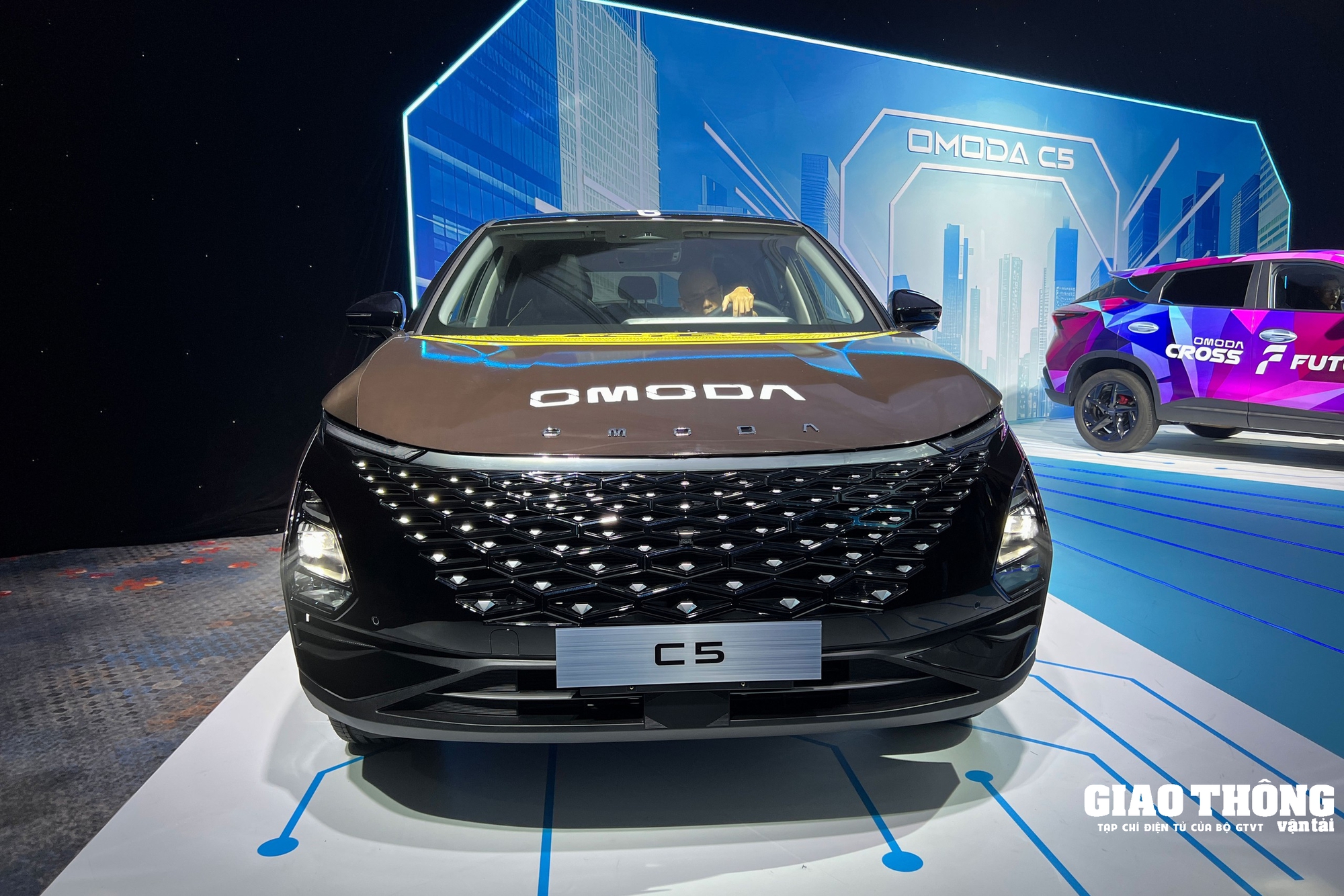 Soi 2 phiên bản Omoda C5 để thấy sự khác biệt về trang bị- Ảnh 3. Soi 2 phiên bản Omoda C5 để thấy sự khác biệt về trang bị- Ảnh 3.