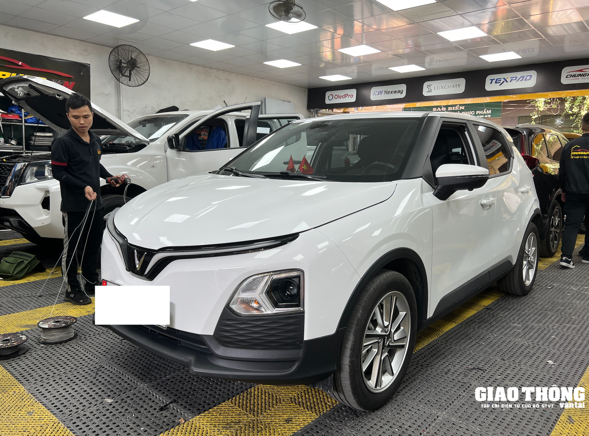 Chuyên gia khuyên phụ kiện rẻ cần thiết cho ô tô, tránh mất lái khi gặp sự cố ở tốc độ cao- Ảnh 1.