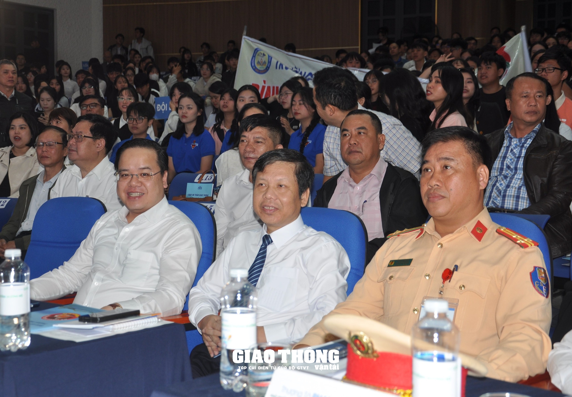 Học sinh Đà Nẵng hứng khởi thế hiện kiến thức pháp luật ATGT đường bộ - Ảnh 4.