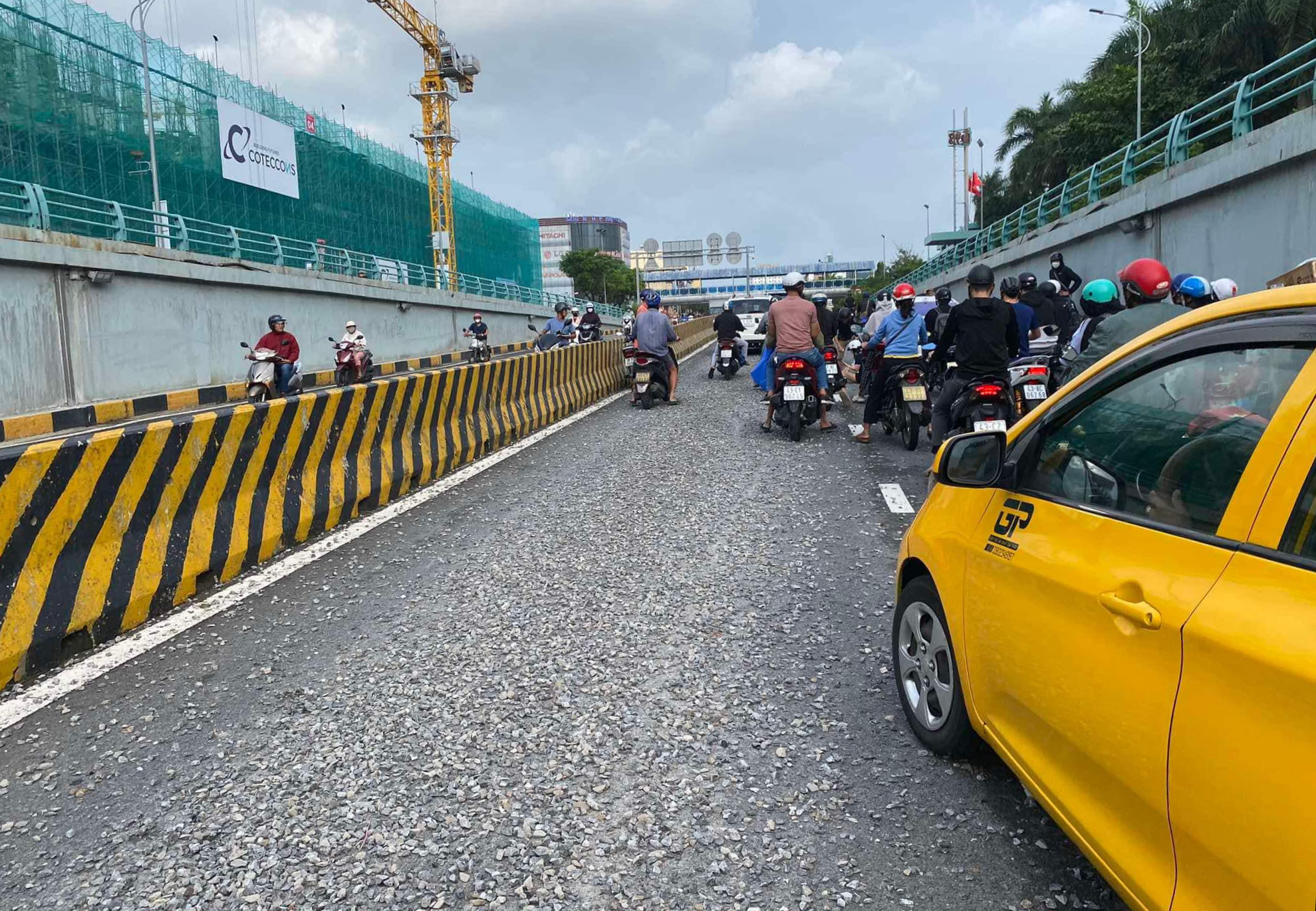 Đà Nẵng: Trích xuất camera xác định xe tải rải đá ở hầm Điện Biên Phủ- Ảnh 1.