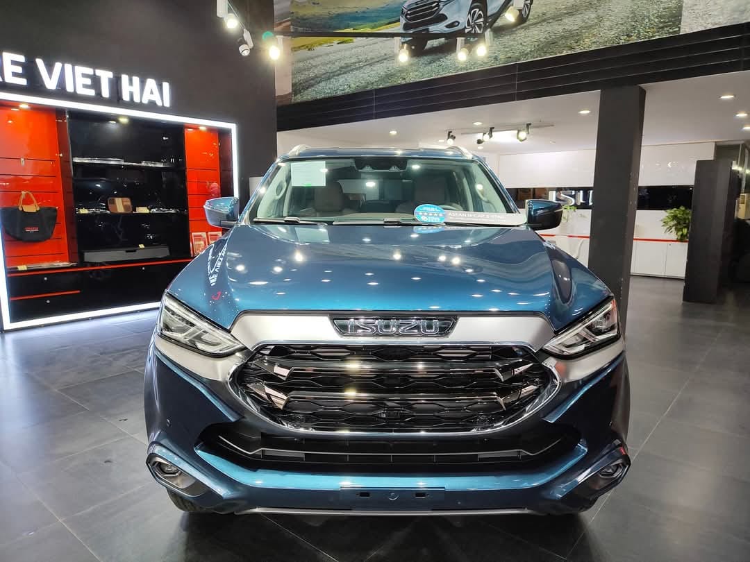 Isuzu Mu-X giảm giá kịch sàn: Người dùng nói thẳng một điều để hiểu lý do xe Nhật vẫn ế- Ảnh 2.