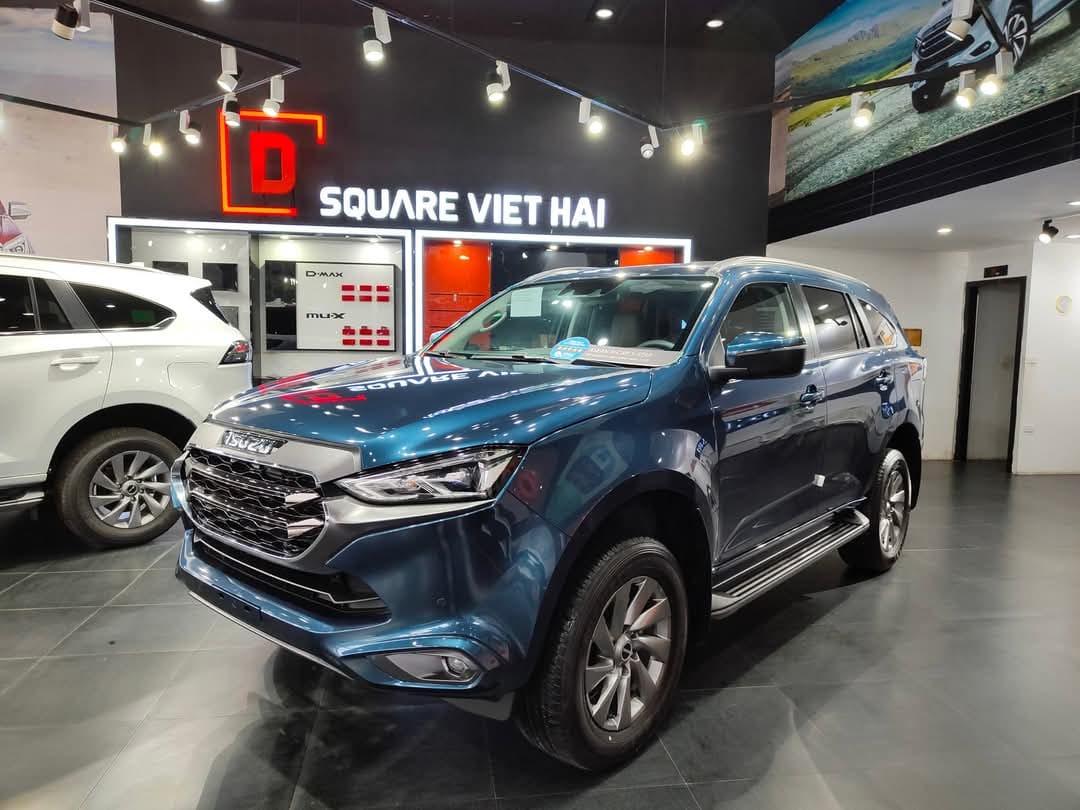 Isuzu Mu-X giảm giá kịch sàn: Người dùng nói thẳng một điều để hiểu lý do xe Nhật vẫn ế- Ảnh 1.