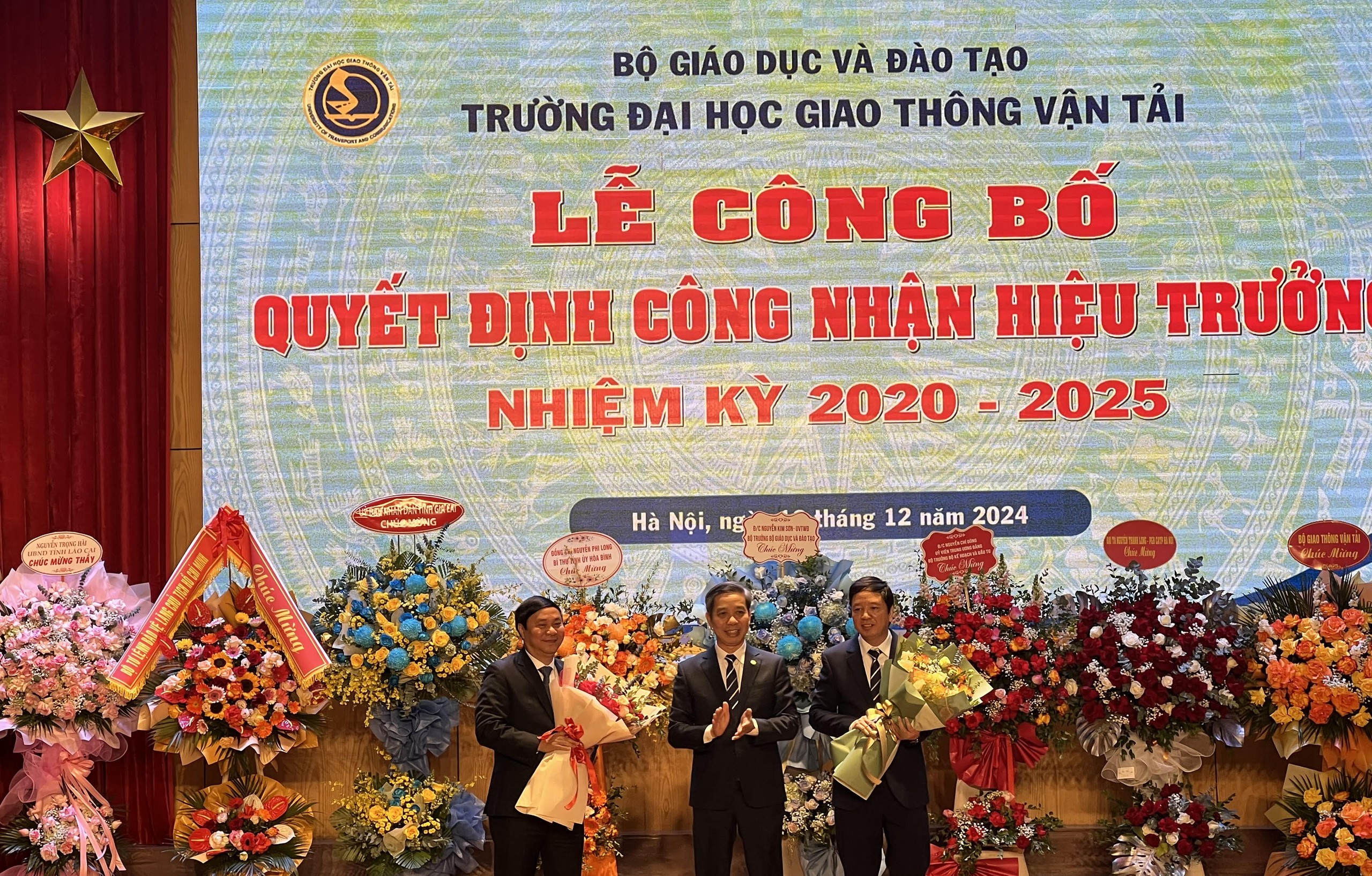 PGS. TS. Nguyễn Văn Hùng là tân Hiệu trưởng Trường Đại học GTVT - Ảnh 2.