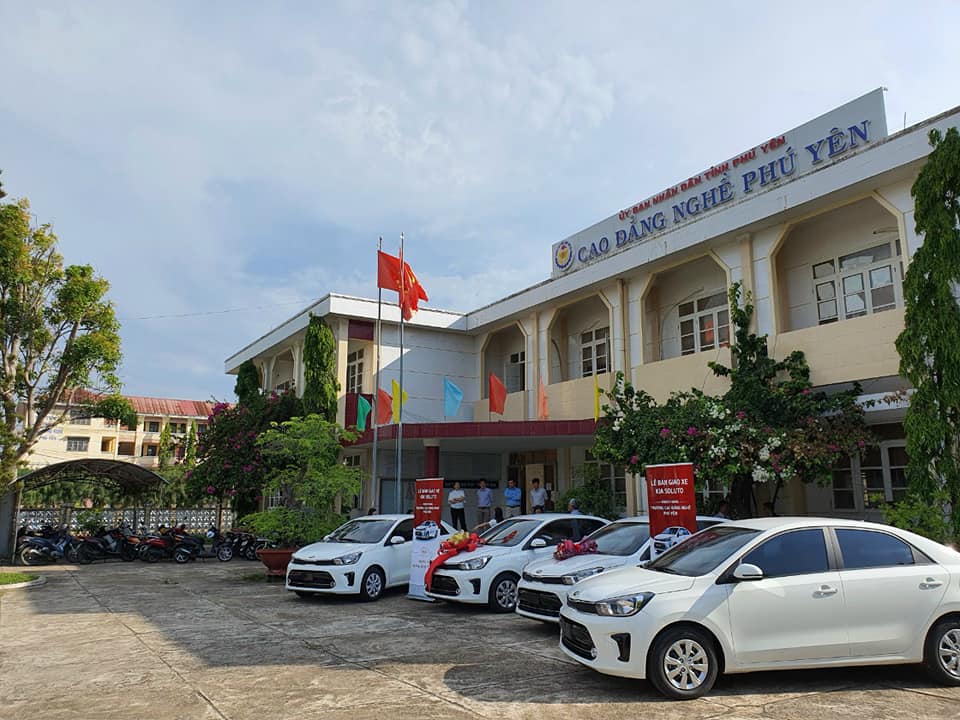 Trường cao đẳng nghề Phú Yên: Nơi đào tạo lái xe chuyên nghiệp, an toàn và chất lượng - Ảnh 2.