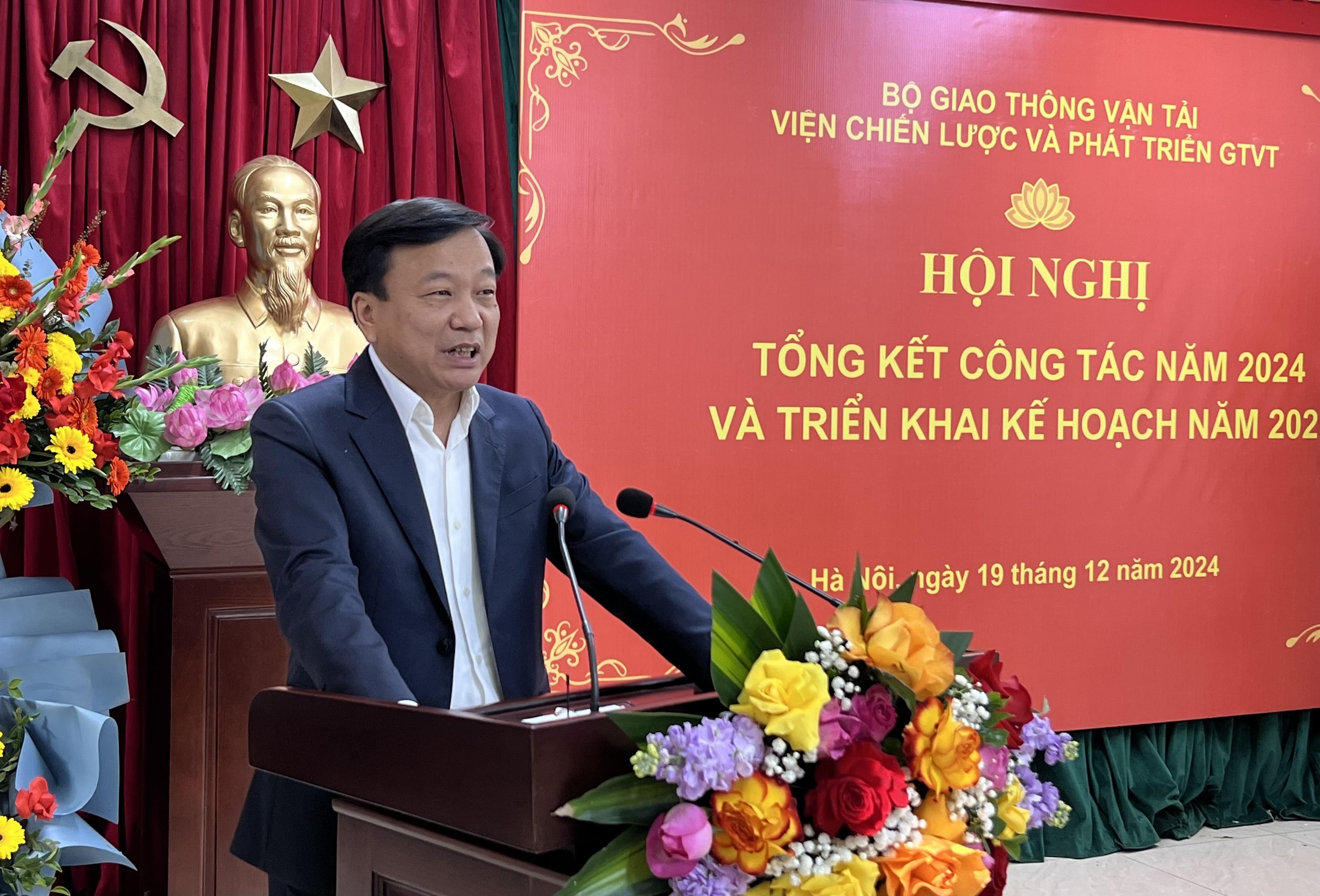 Viện Chiến lược và Phát triển GTVT cần làm tốt hơn nữa công tác tham mưu chính sách cho Bộ - Ảnh 1.