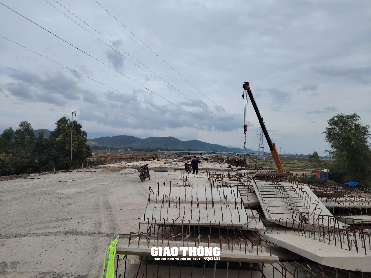 Công trình cao tốc Vân Phong - Nha Trang: Khối lượng còn lớn, có kịp khai thác vào ngày 10/1/2025?- Ảnh 1.