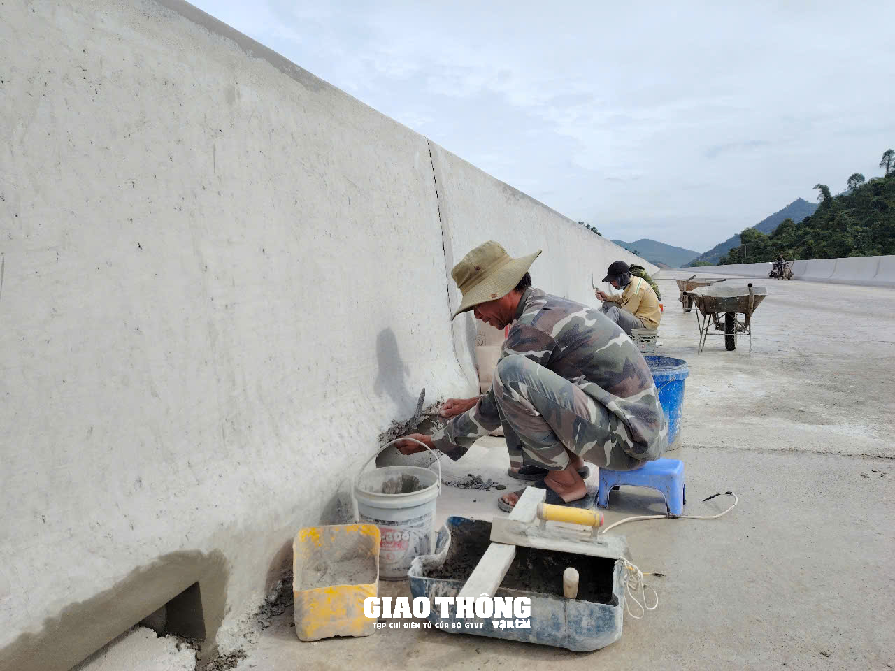Công trình cao tốc Vân Phong - Nha Trang: Khối lượng còn lớn, có kịp khai thác vào ngày 10/1/2025?- Ảnh 2.