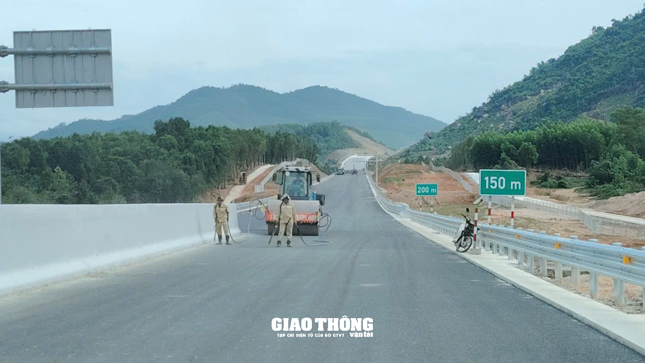 Công trình cao tốc Vân Phong - Nha Trang: Khối lượng còn lớn, có kịp khai thác vào ngày 10/1/2025?- Ảnh 3.