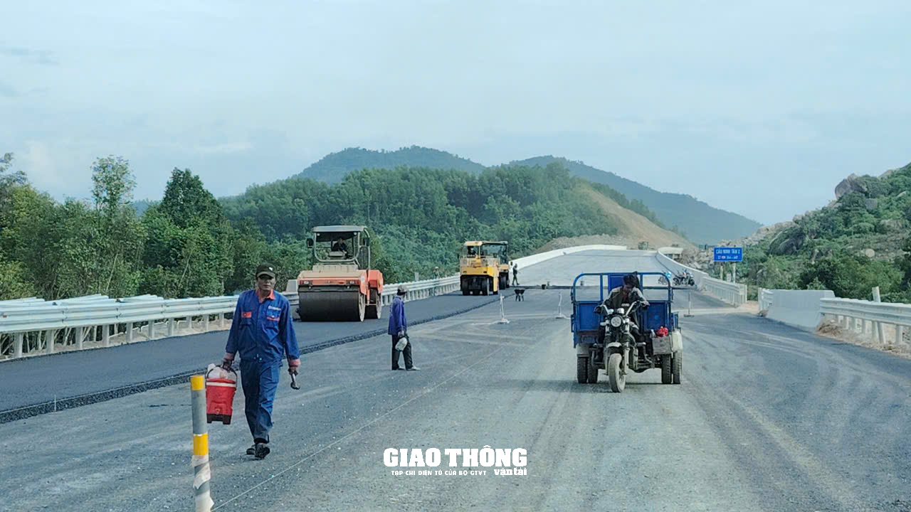 Công trình cao tốc Vân Phong - Nha Trang: Khối lượng còn lớn, có kịp khai thác vào ngày 10/1/2025?- Ảnh 4.