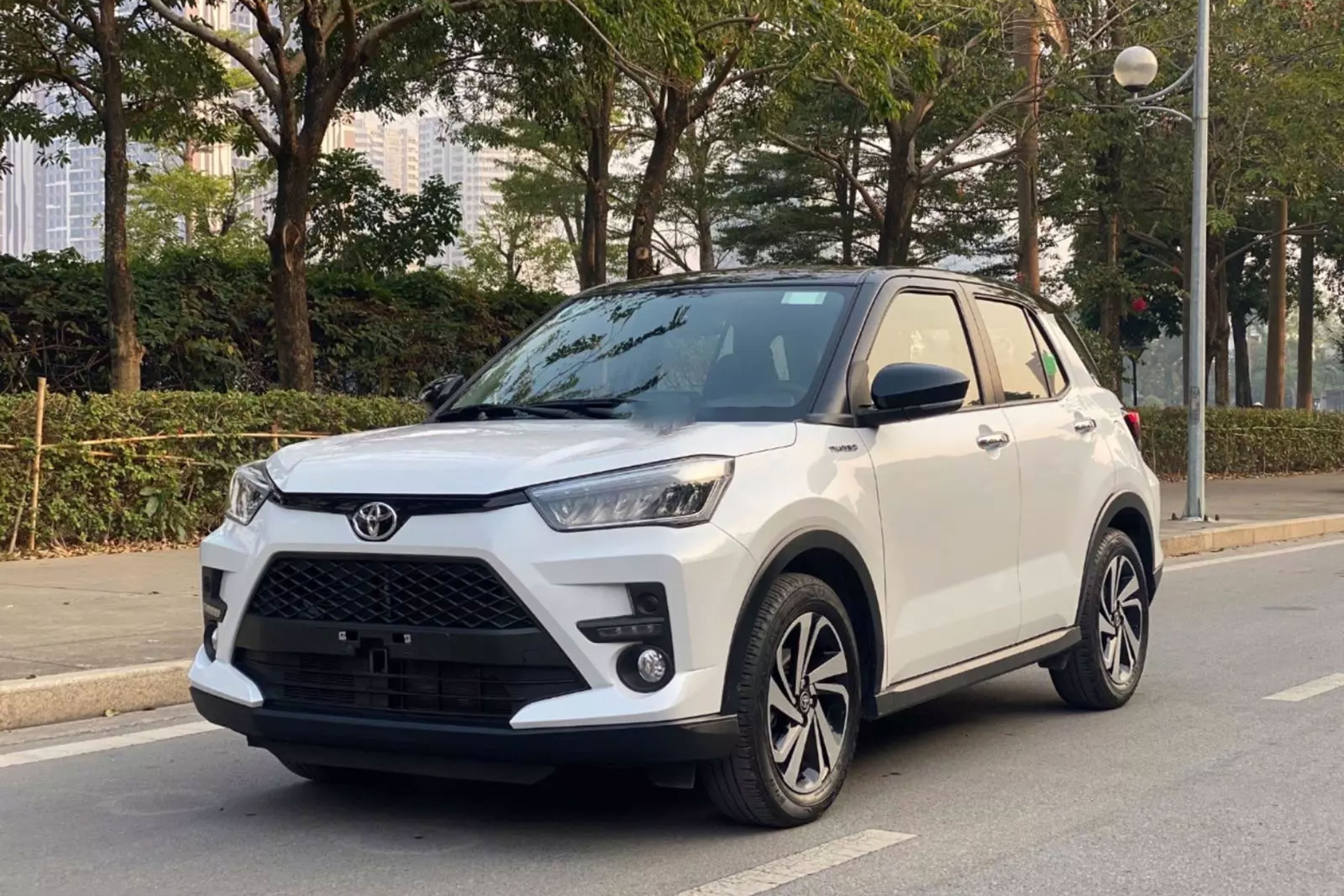 So sánh khấu hao VinFast VF5 và Toyota Raize sau 1 năm lăn bánh- Ảnh 4. So sánh khấu hao VinFast VF5 và Toyota Raize sau 1 năm lăn bánh- Ảnh 4.