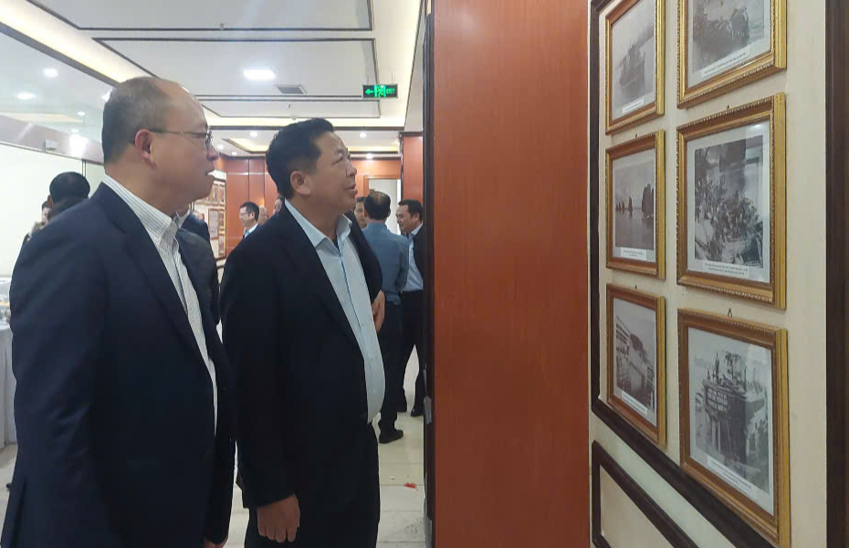 Bộ trưởng Trần Hồng Minh: 