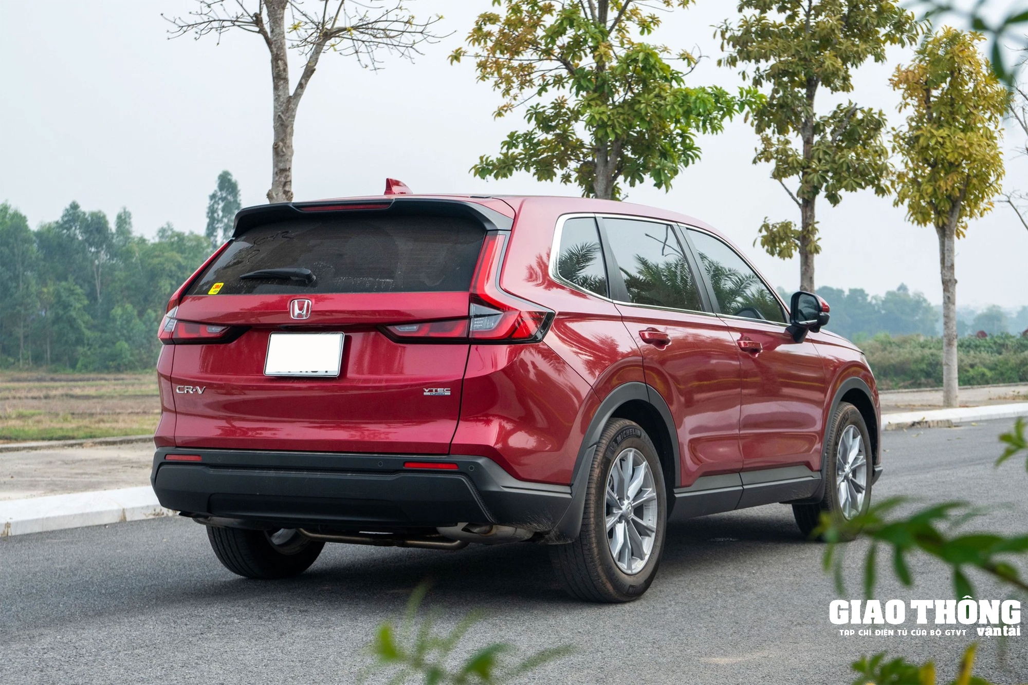 Giá xe Honda CR-V lăn bánh tháng 12/2024: Khởi điểm từ 990 triệu đồng- Ảnh 4.
