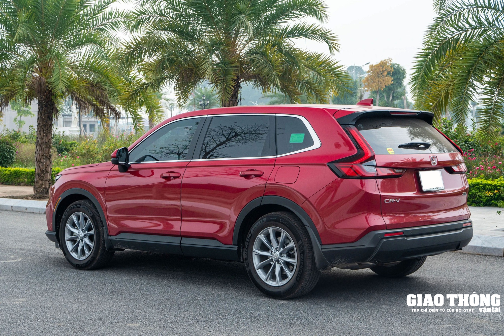 Giá xe Honda CR-V lăn bánh tháng 12/2024: Khởi điểm từ 990 triệu đồng- Ảnh 5.