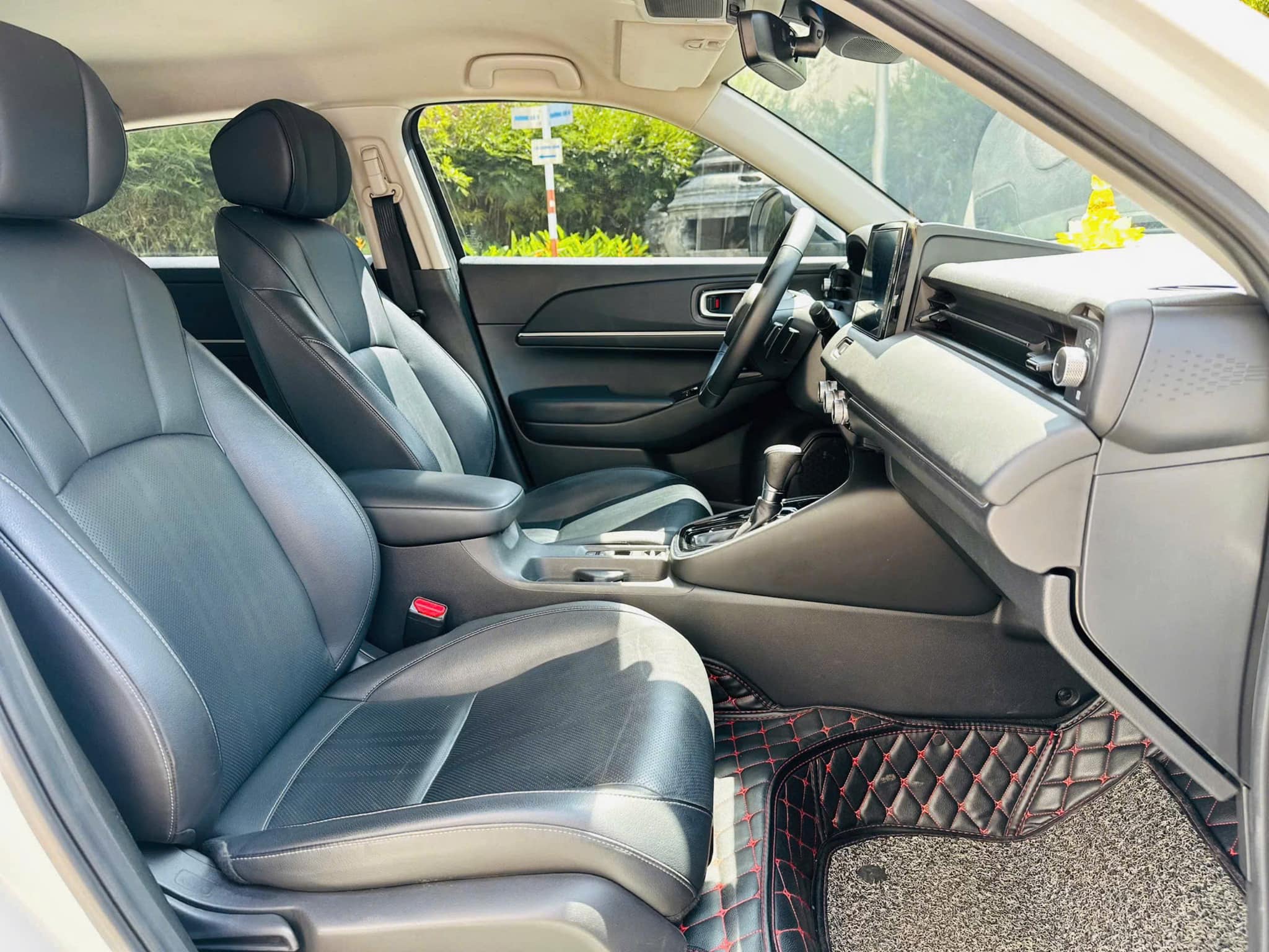 Giá xe Honda HR-V lăn bánh tháng 1/2025: Giảm không phanh đấu Toyota Corolla Cross- Ảnh 5. Giá xe Honda HR-V lăn bánh tháng 1/2025: Giảm không phanh đấu Toyota Corolla Cross- Ảnh 5.