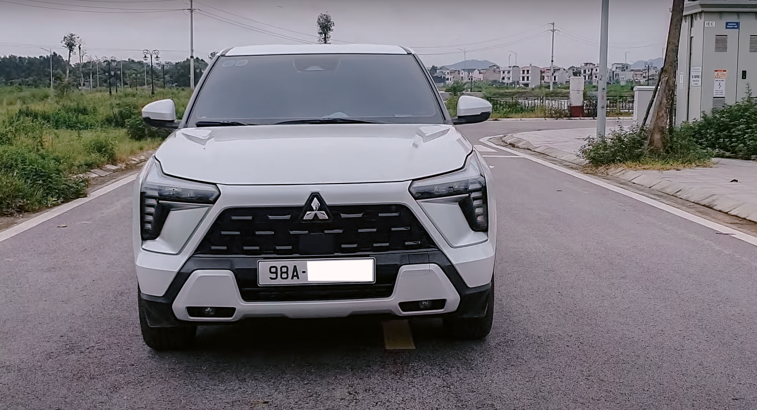 Người dùng chia sẻ nhược điểm Mitsubishi Xforce: Vào đường xấu như đi xe bán tải không tải- Ảnh 1.