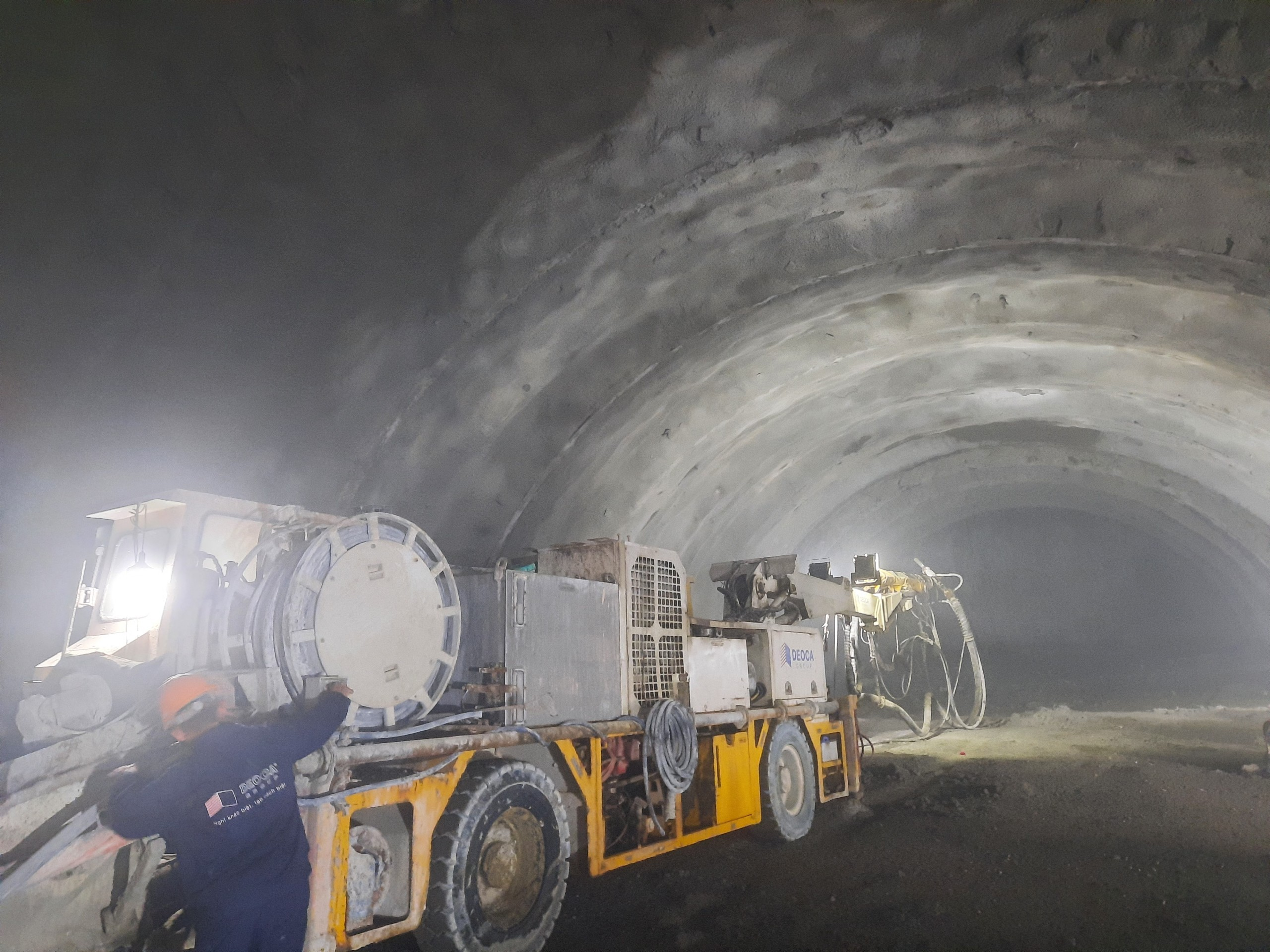 Tết không nghỉ trên công trường cao tốc Quảng Ngãi - Hoài Nhơn- Ảnh 3. Tết không nghỉ trên công trường cao tốc Quảng Ngãi - Hoài Nhơn- Ảnh 3.