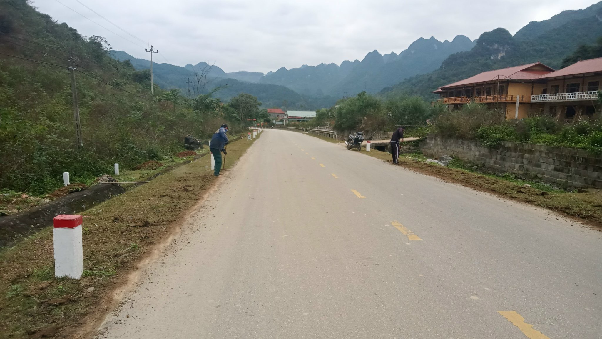 Cao Bằng: Đường nhựa hóa, bê tông hóa đạt 100% kế hoạch năm 2023- Ảnh 3.