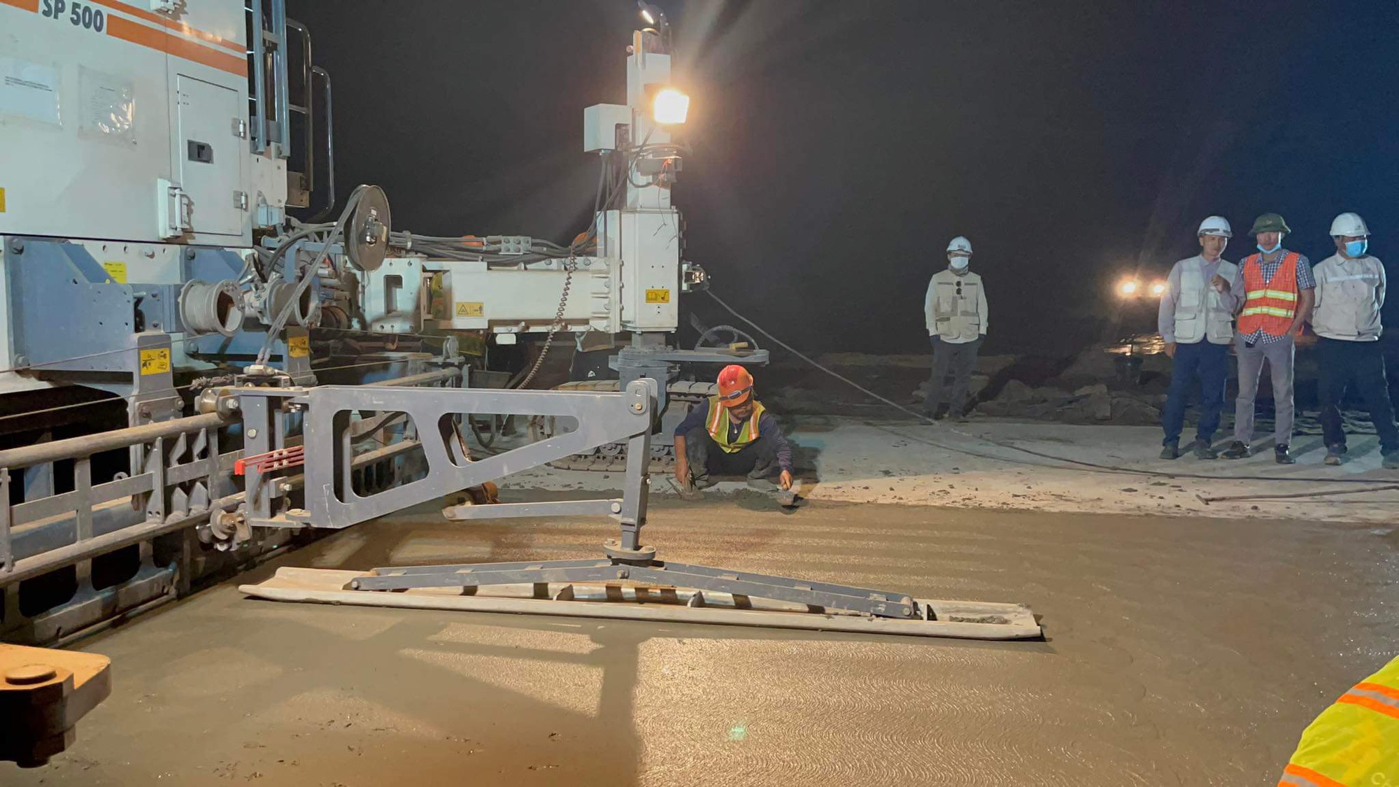 Bảo đảm an toàn thi công xuyên Tết trên đại công trường sân bay Long Thành- Ảnh 4.