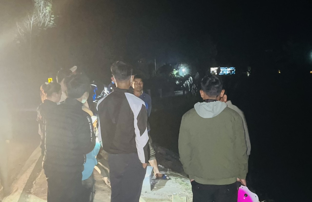 Hiện trường TNGT xe khách lao xuống vực, khiến 9 người bị thương ở Kon Tum- Ảnh 6.